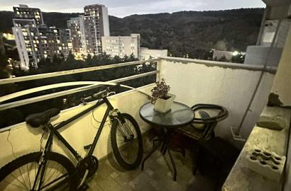 продается квартира с новым ремонтом 3-комнаты