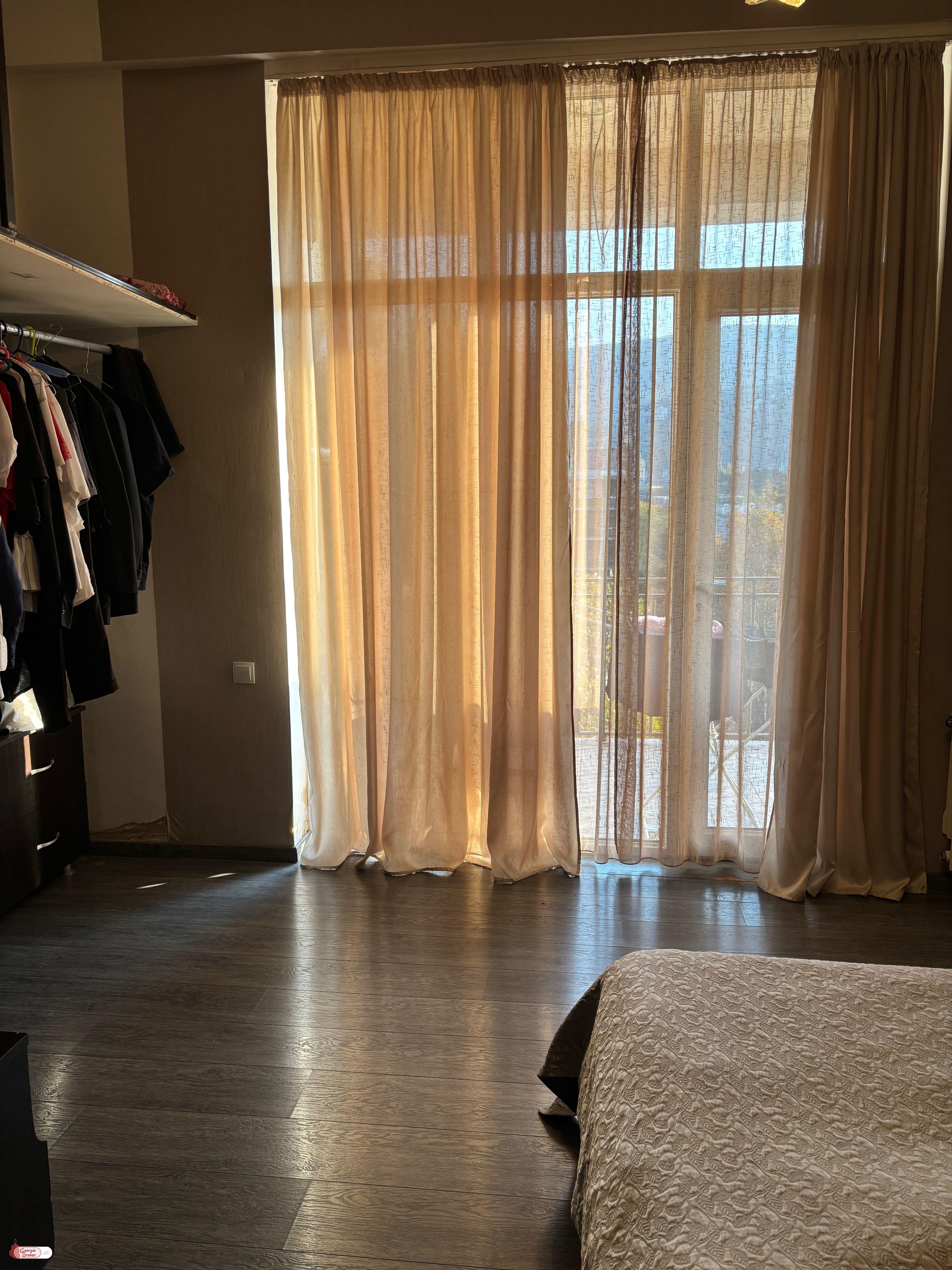 იყიდება ახალი გარემონტებული 3 ოთახიანი ბინა