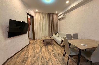 продается квартира с новым ремонтом 3-комнаты