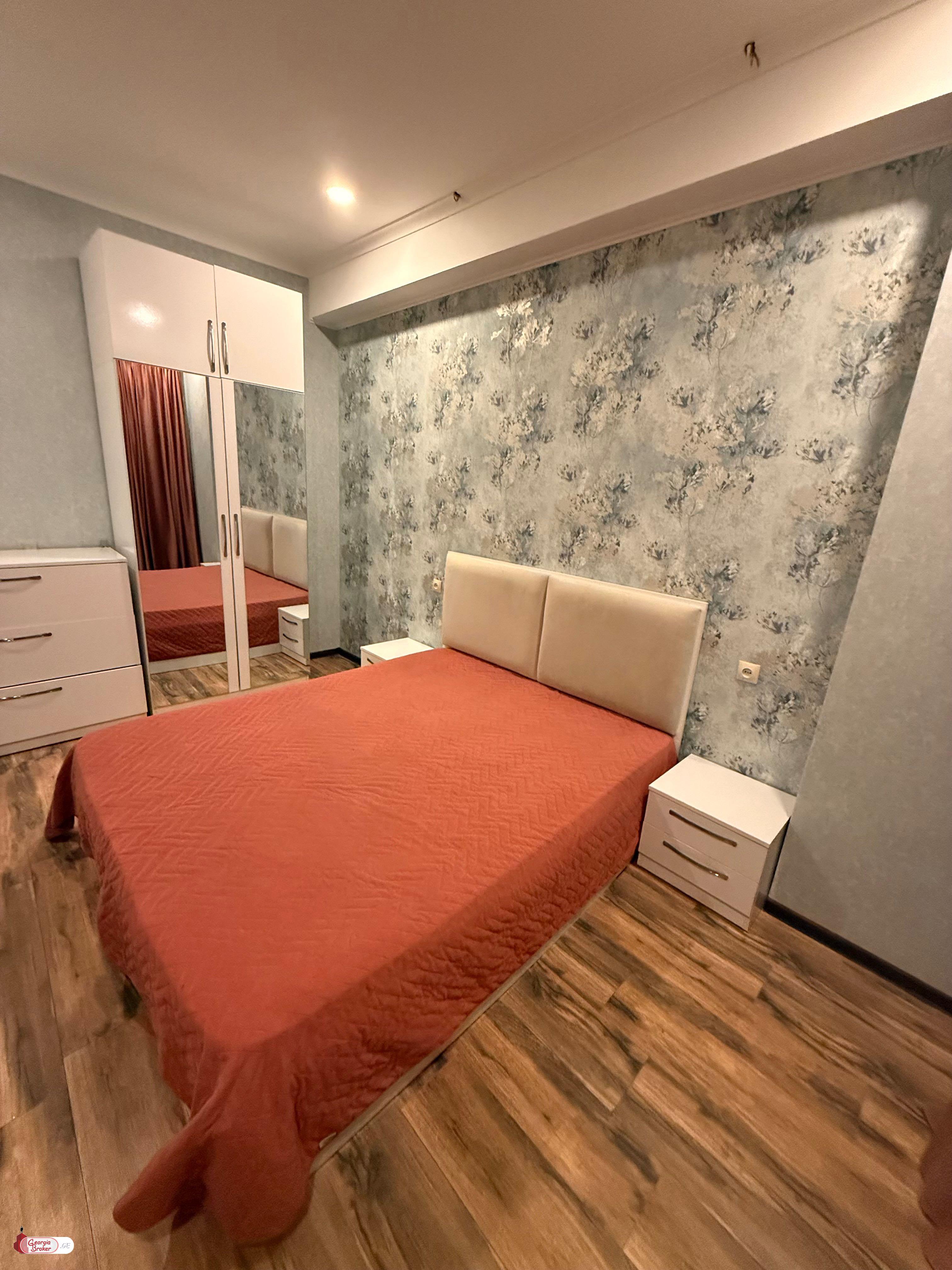 nearly repaired 3-room apartment for sale