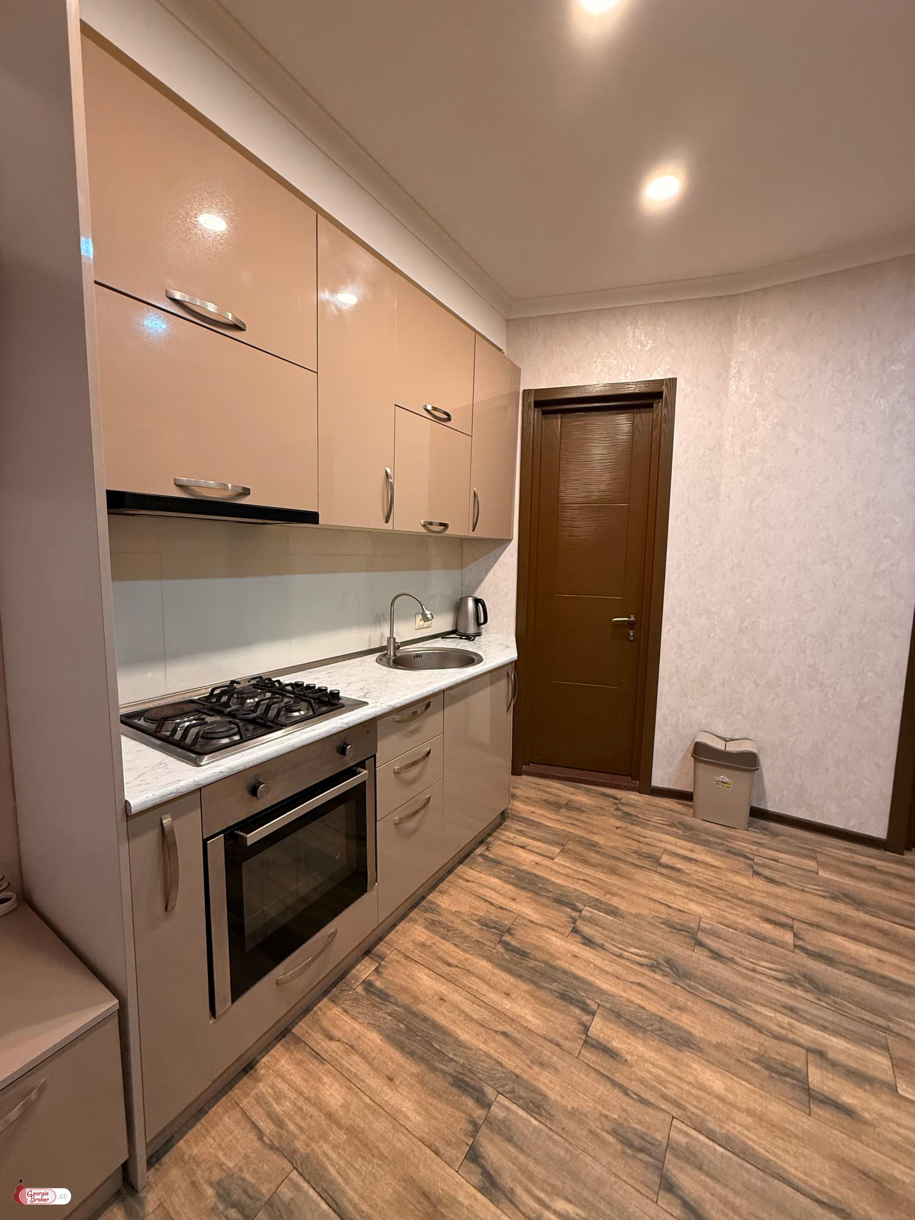 nearly repaired 3-room apartment for sale