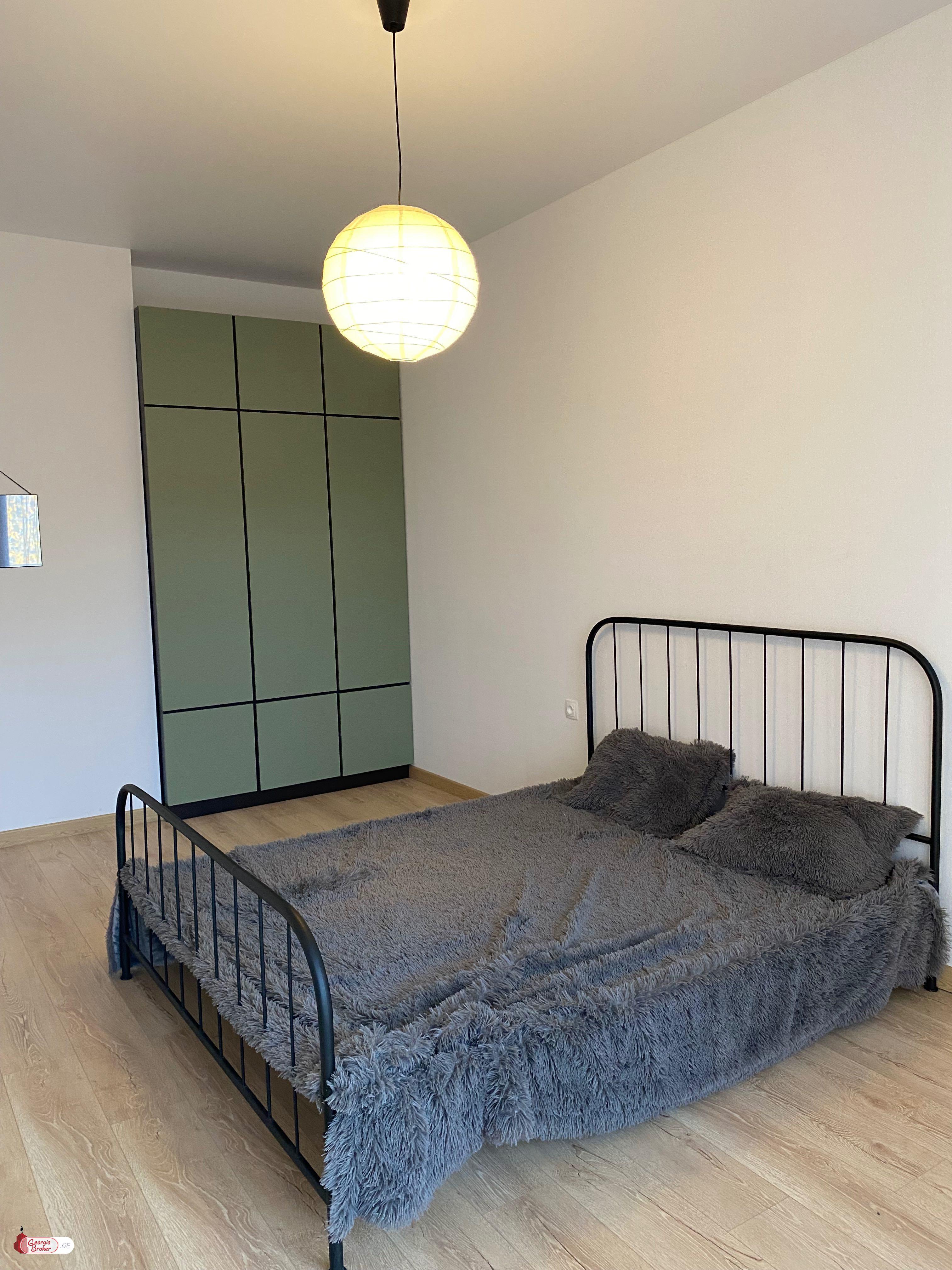 продается квартира с новым ремонтом 3-комнаты