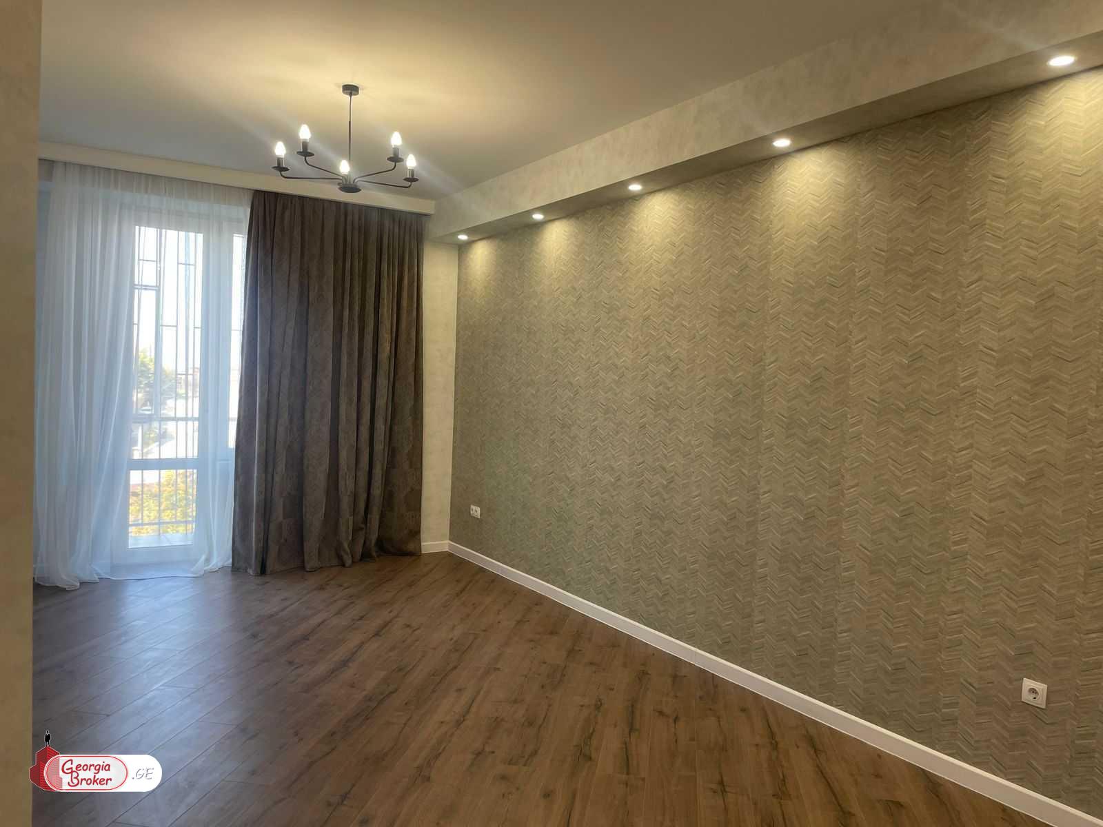 იყიდება ახალი გარემონტებული 4 ოთახიანი ბინა