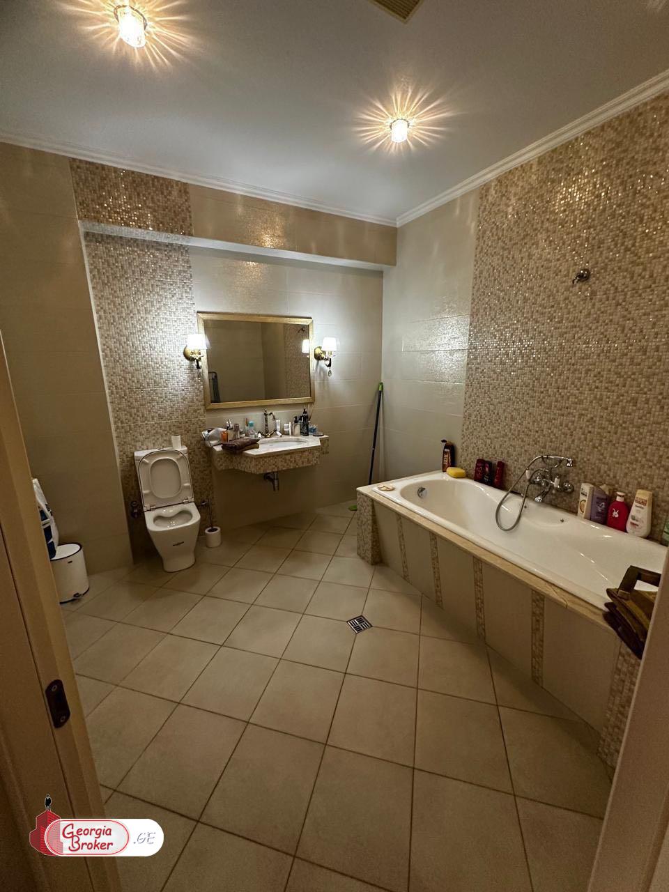 იყიდება ახალი გარემონტებული 2 ოთახიანი ბინა