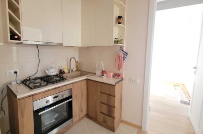 продается квартира с новым ремонтом 3-комнаты