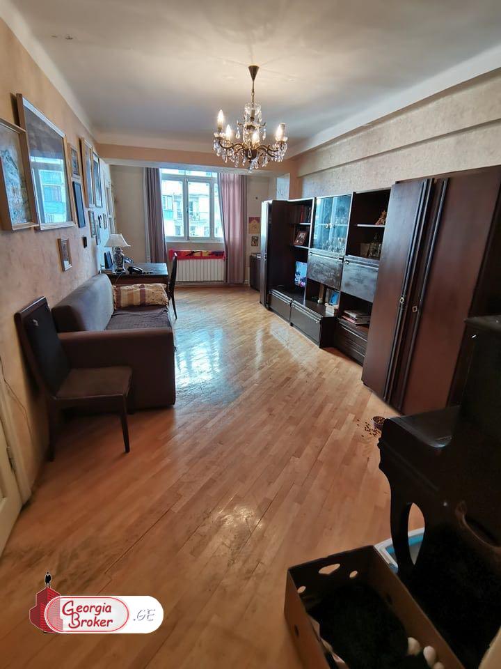 old repaired 3-room apartment for sale