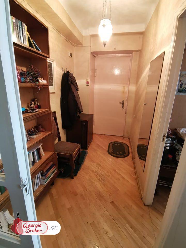 old repaired 3-room apartment for sale