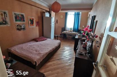 old repaired 3-room apartment for sale