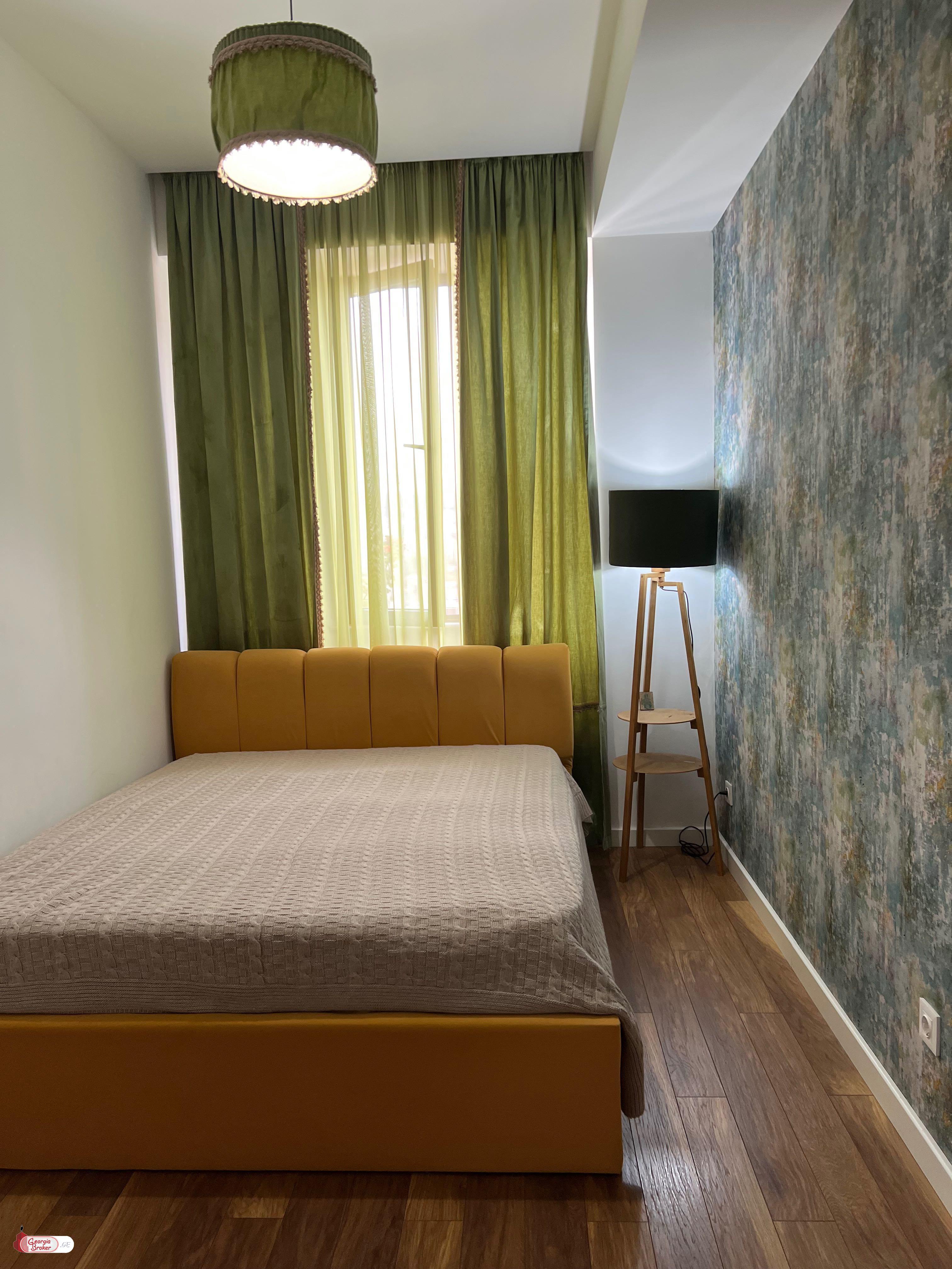 იყიდება ახალი გარემონტებული 2 ოთახიანი ბინა