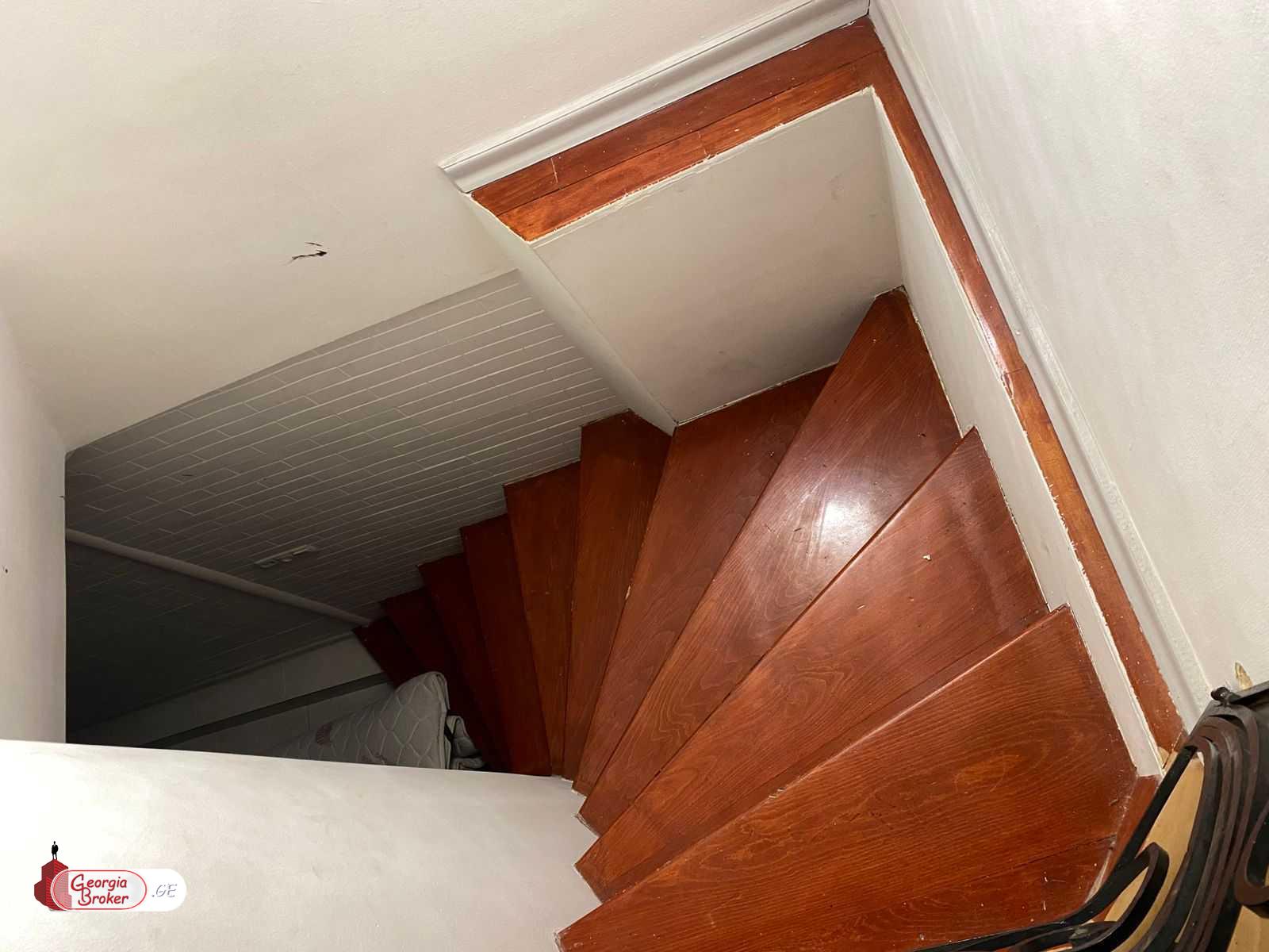 იყიდება ახალი გარემონტებული 3 ოთახიანი ბინა