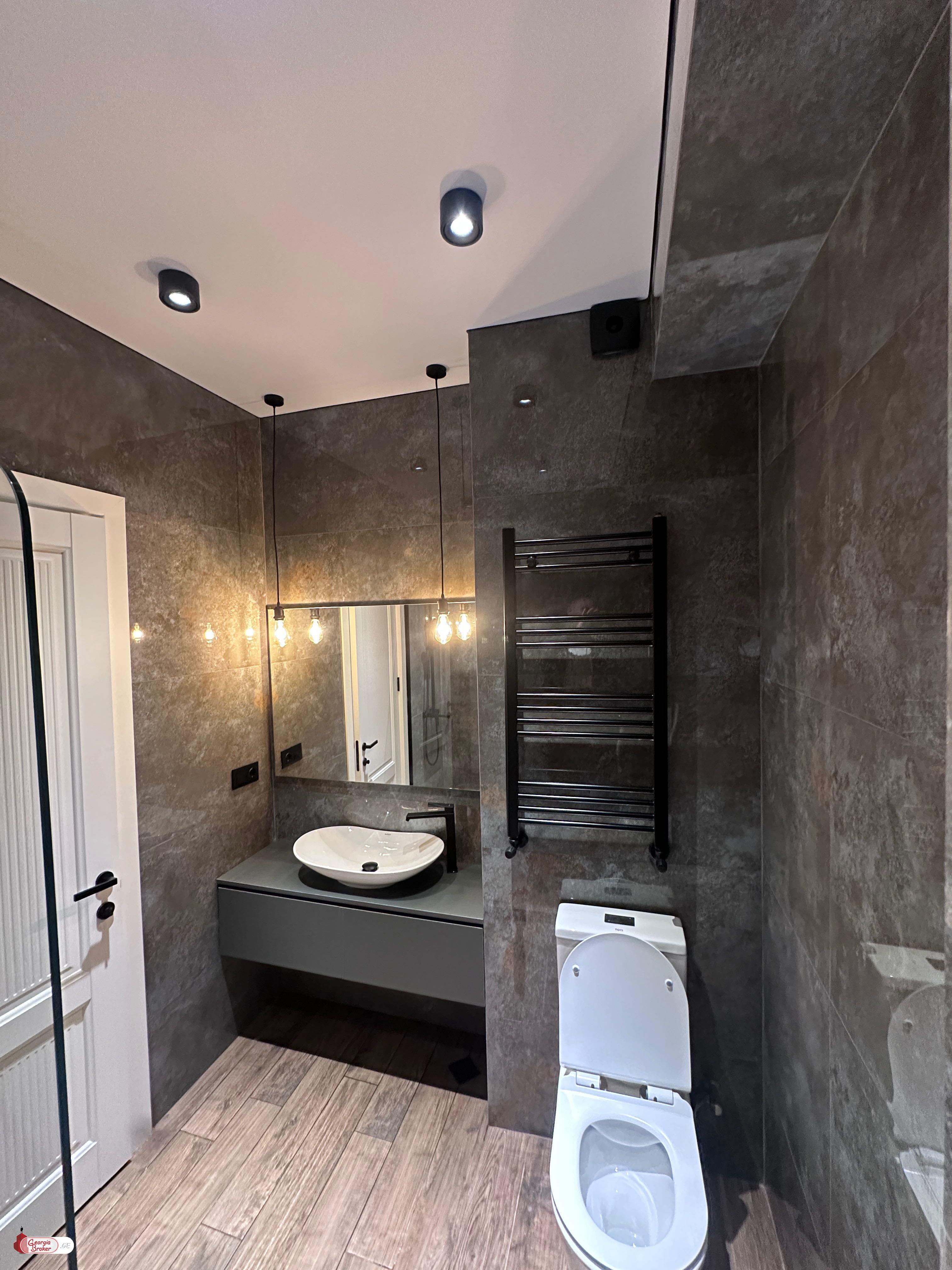 იყიდება ახალი გარემონტებული 2 ოთახიანი ბინა