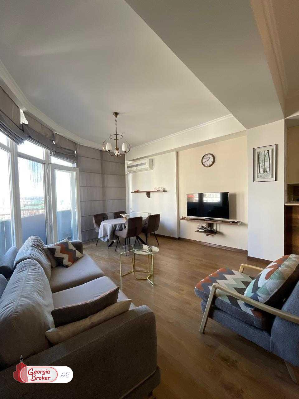 იყიდება ახალი გარემონტებული 3 ოთახიანი ბინა