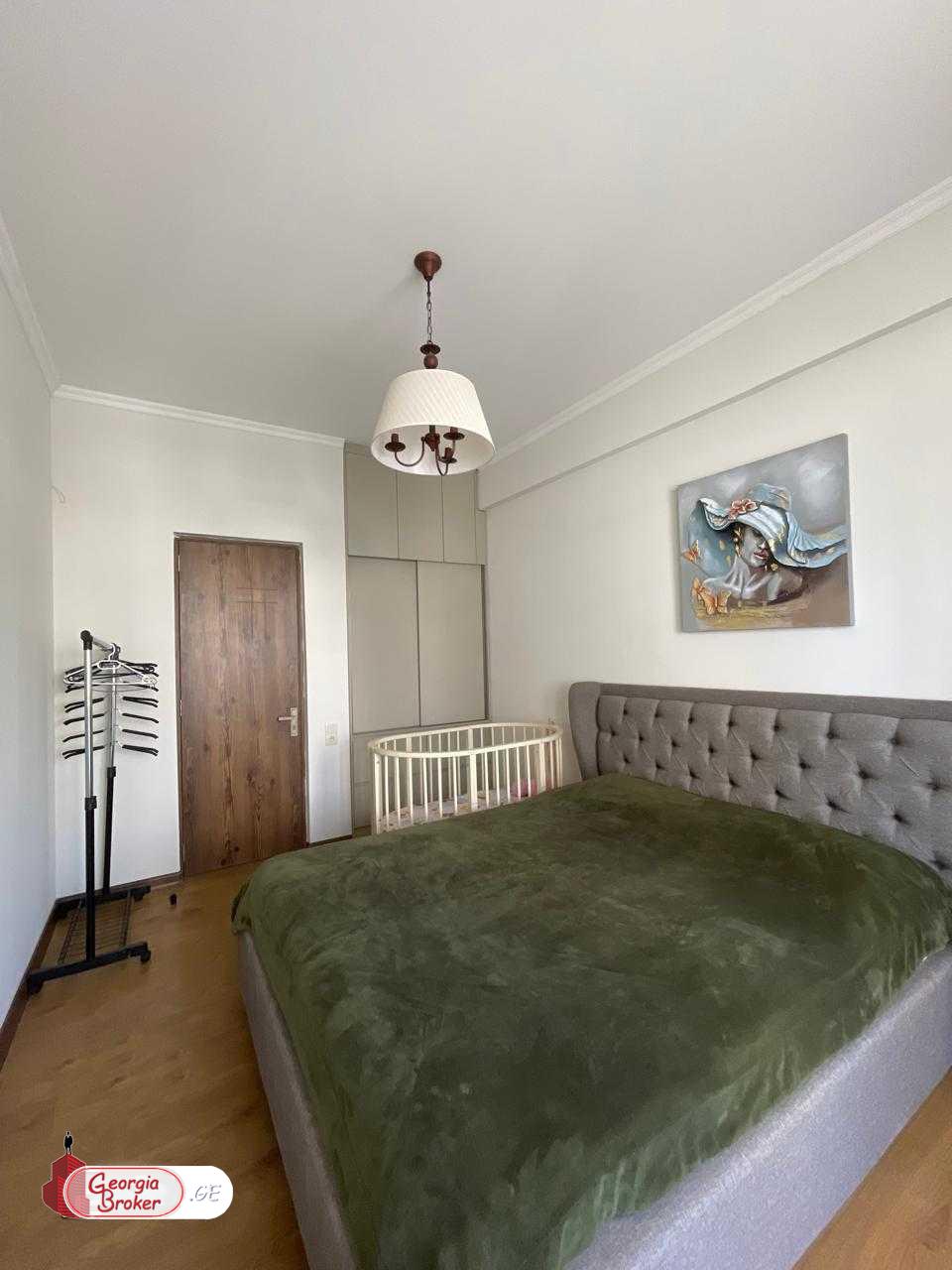 იყიდება ახალი გარემონტებული 3 ოთახიანი ბინა