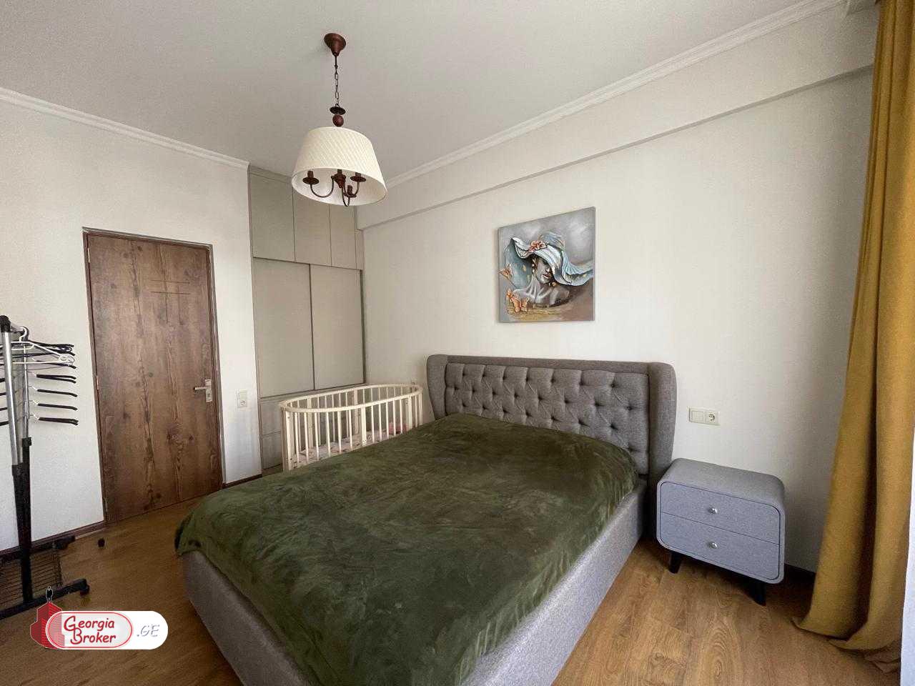 იყიდება ახალი გარემონტებული 3 ოთახიანი ბინა