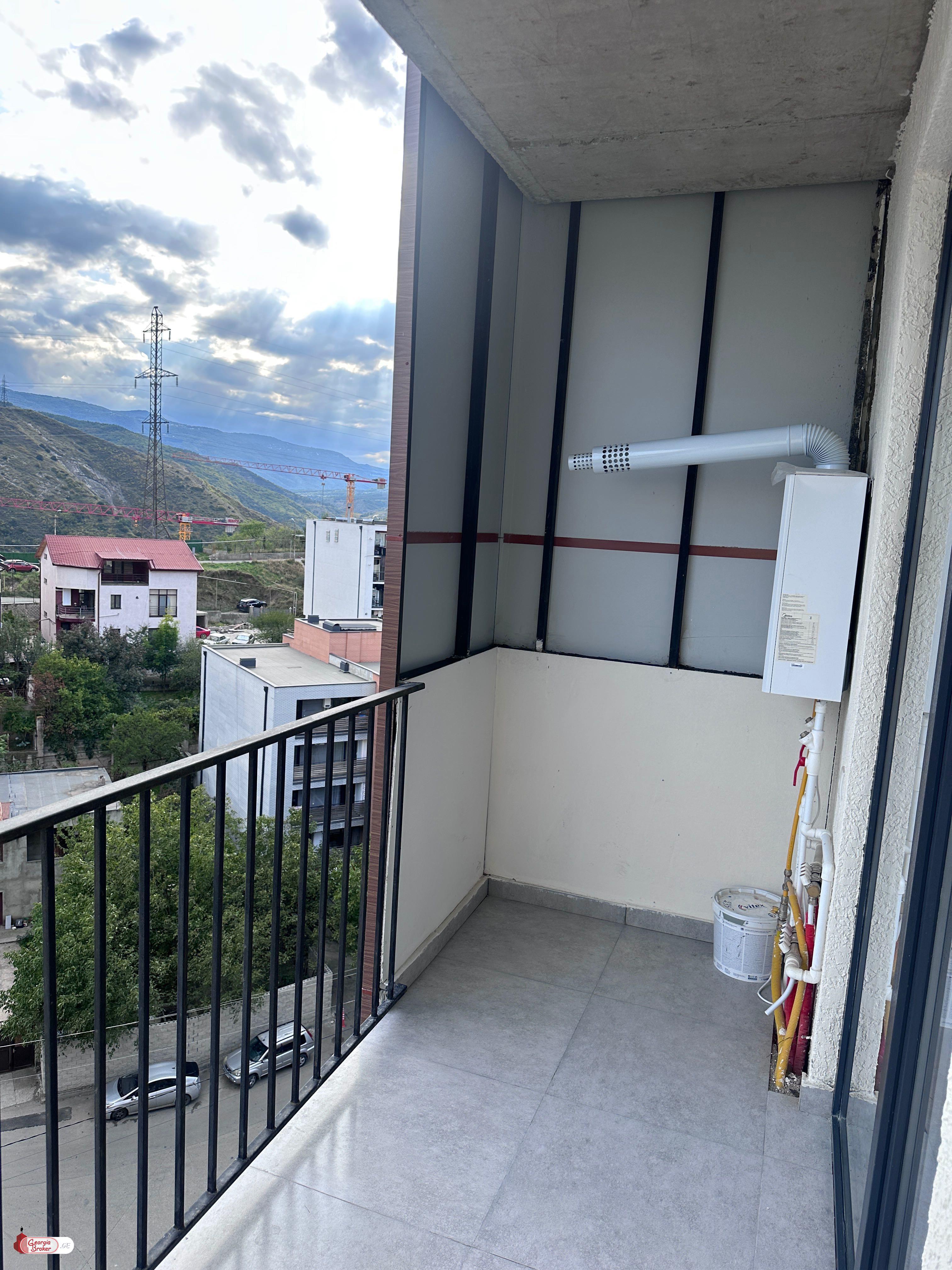 იყიდება ახალი გარემონტებული 2 ოთახიანი ბინა