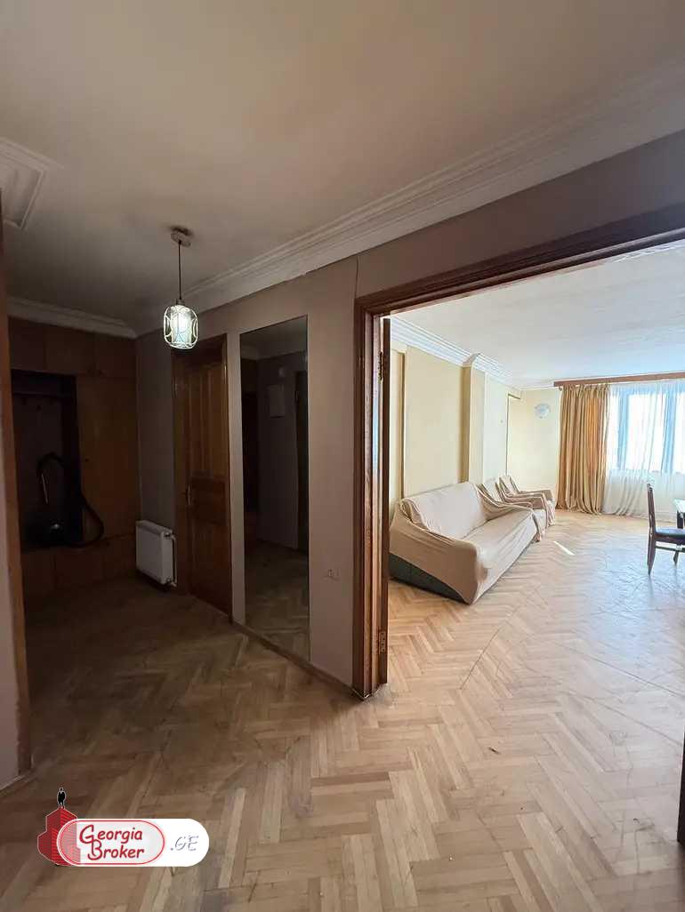 old repaired 5-room apartment for sale