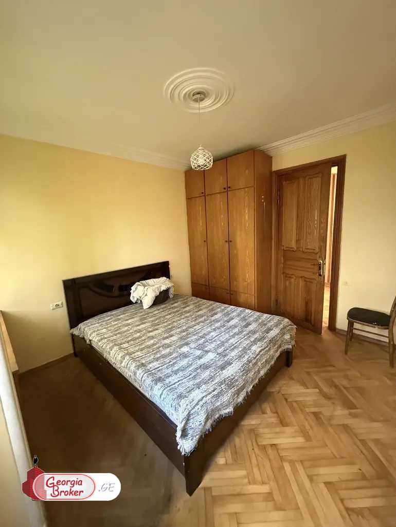 old repaired 5-room apartment for sale