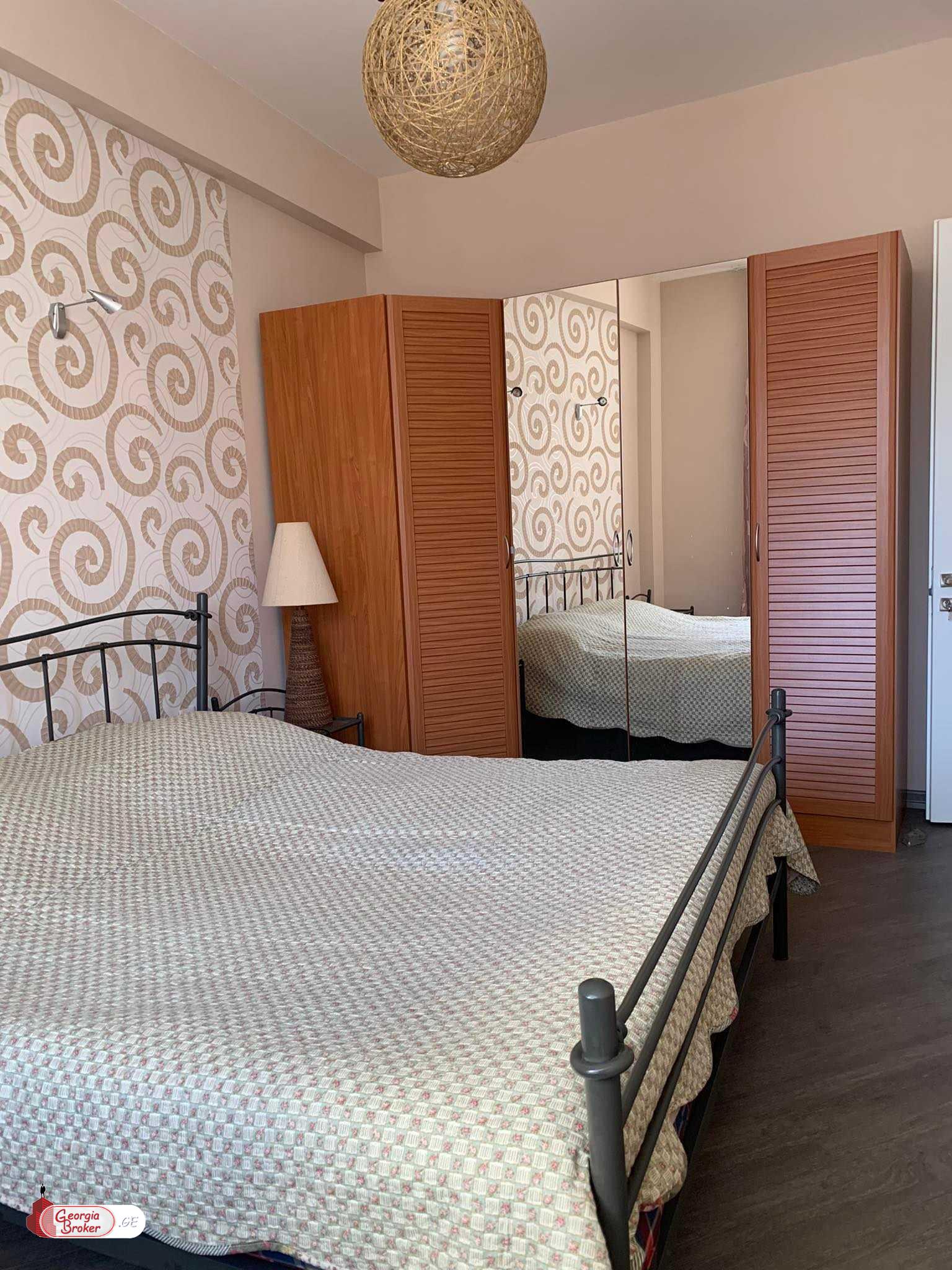 იყიდება ახალი გარემონტებული 3 ოთახიანი ბინა