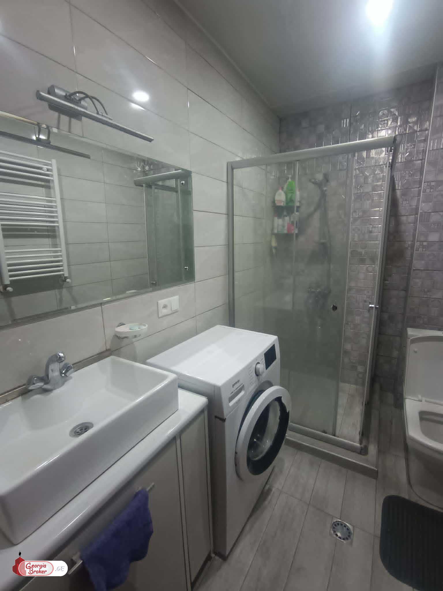 იყიდება ახალი გარემონტებული 3 ოთახიანი ბინა