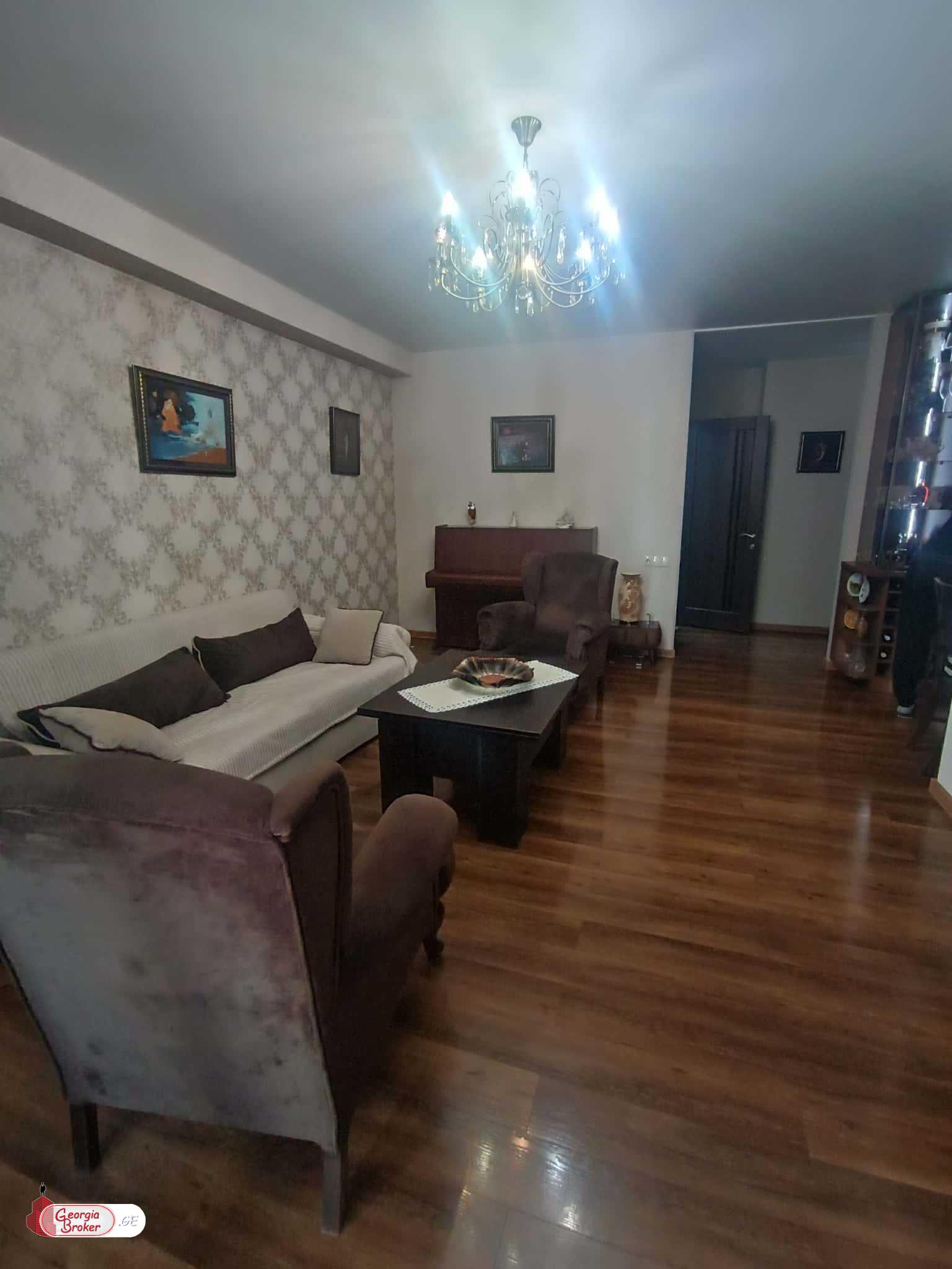 იყიდება ახალი გარემონტებული 3 ოთახიანი ბინა