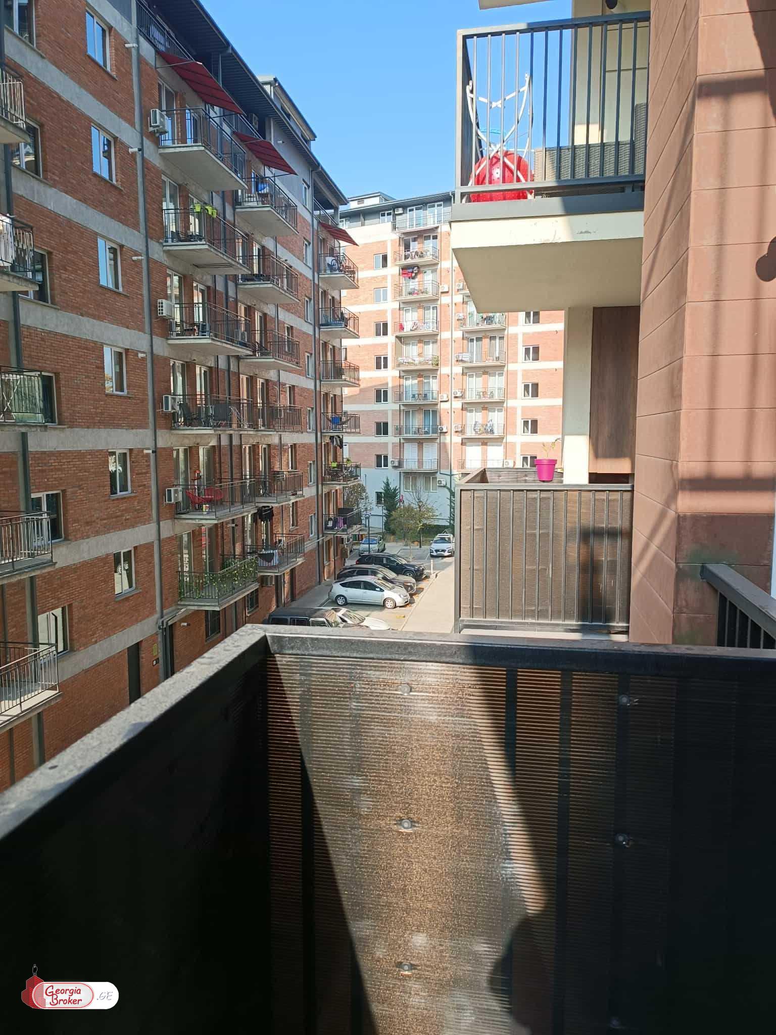 იყიდება ახალი გარემონტებული 3 ოთახიანი ბინა