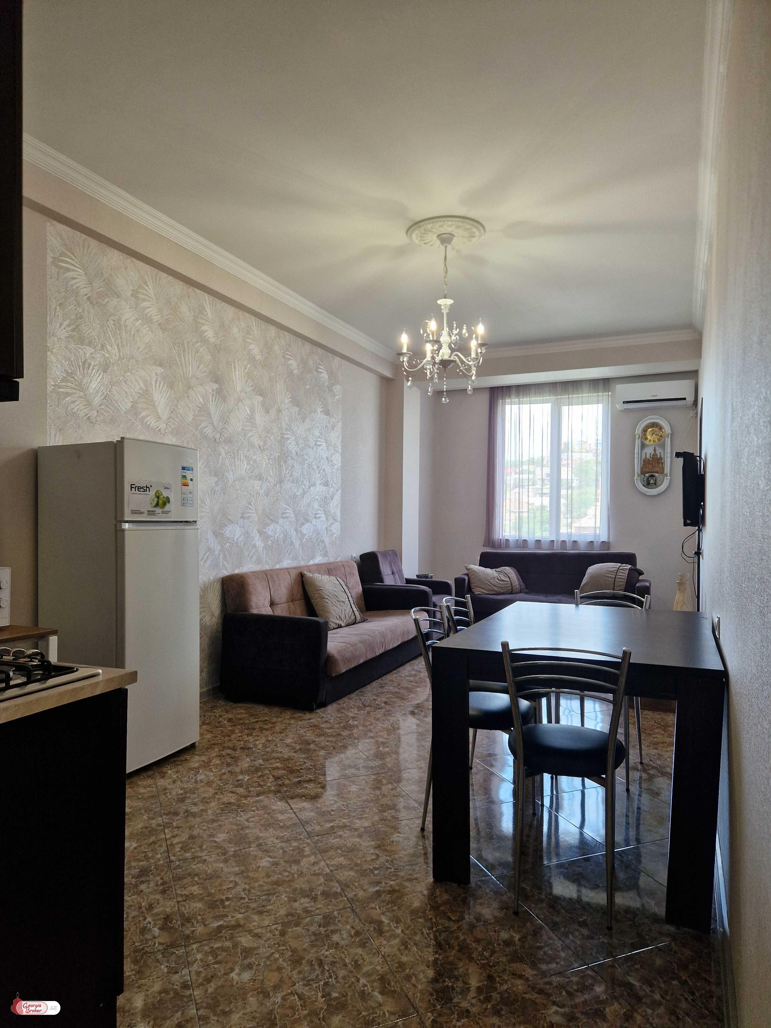 продается квартира с новым ремонтом 3-комнаты