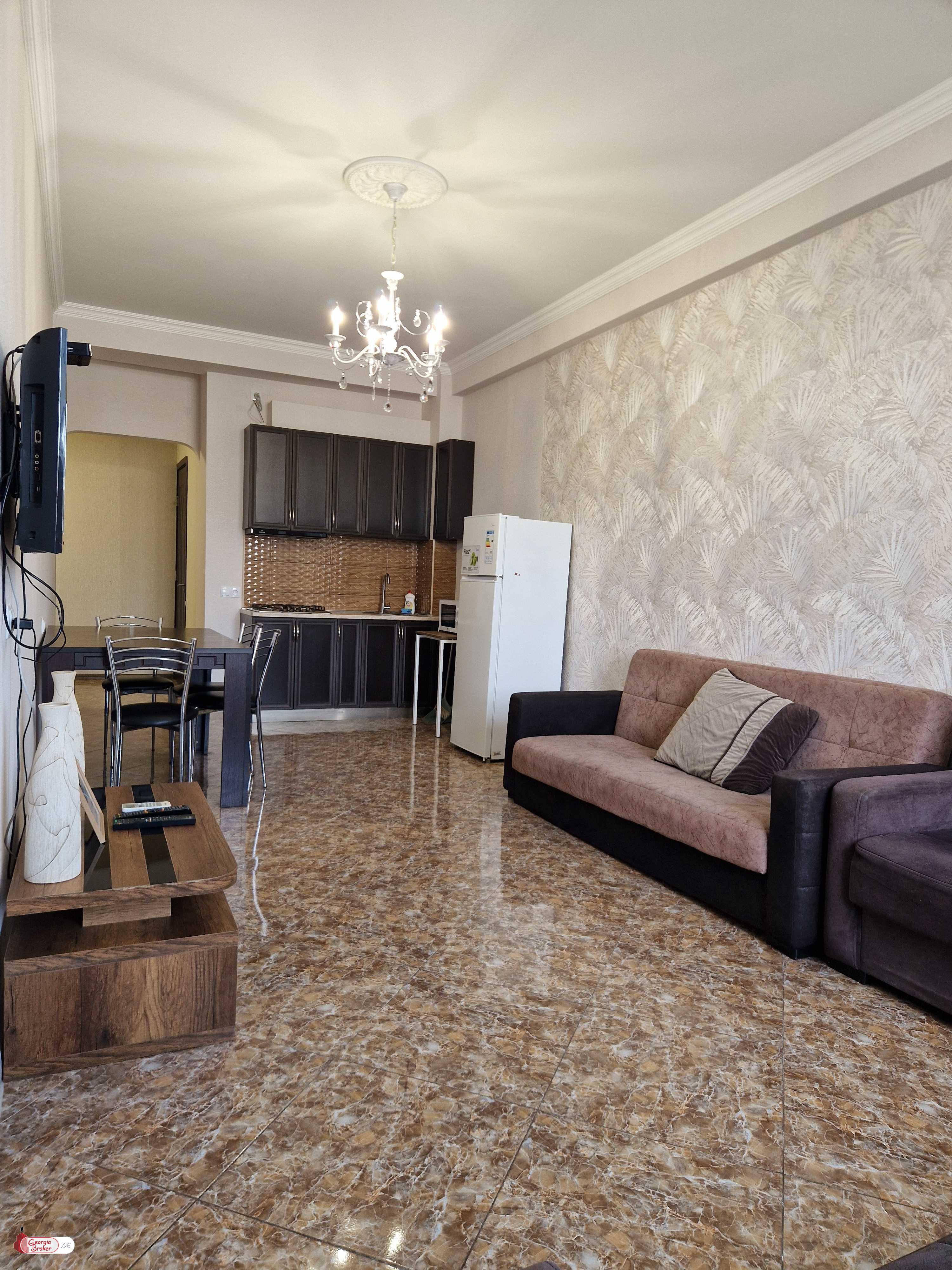 продается квартира с новым ремонтом 3-комнаты