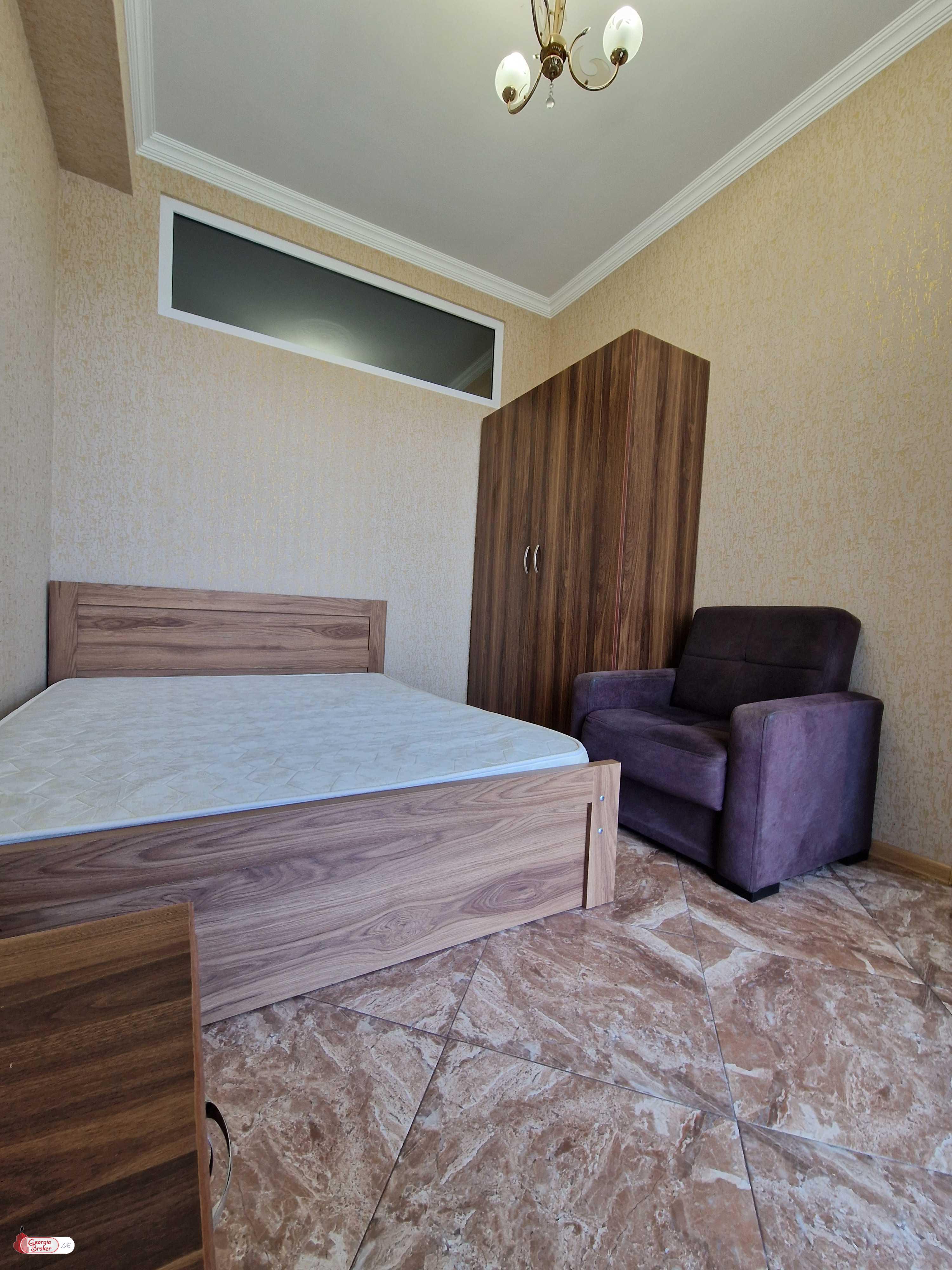 продается квартира с новым ремонтом 3-комнаты