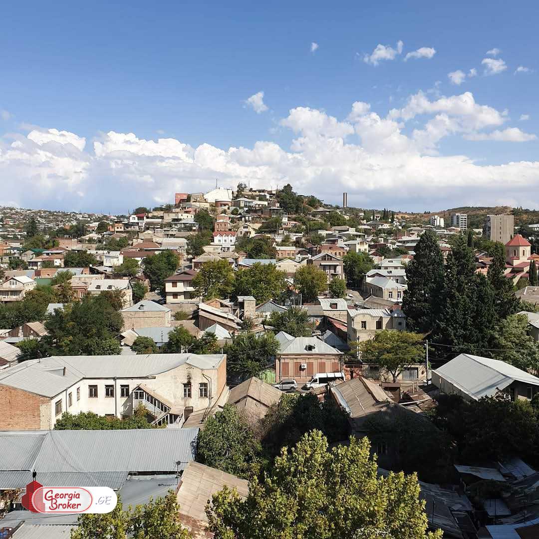 продается квартира с новым ремонтом 3-комнаты