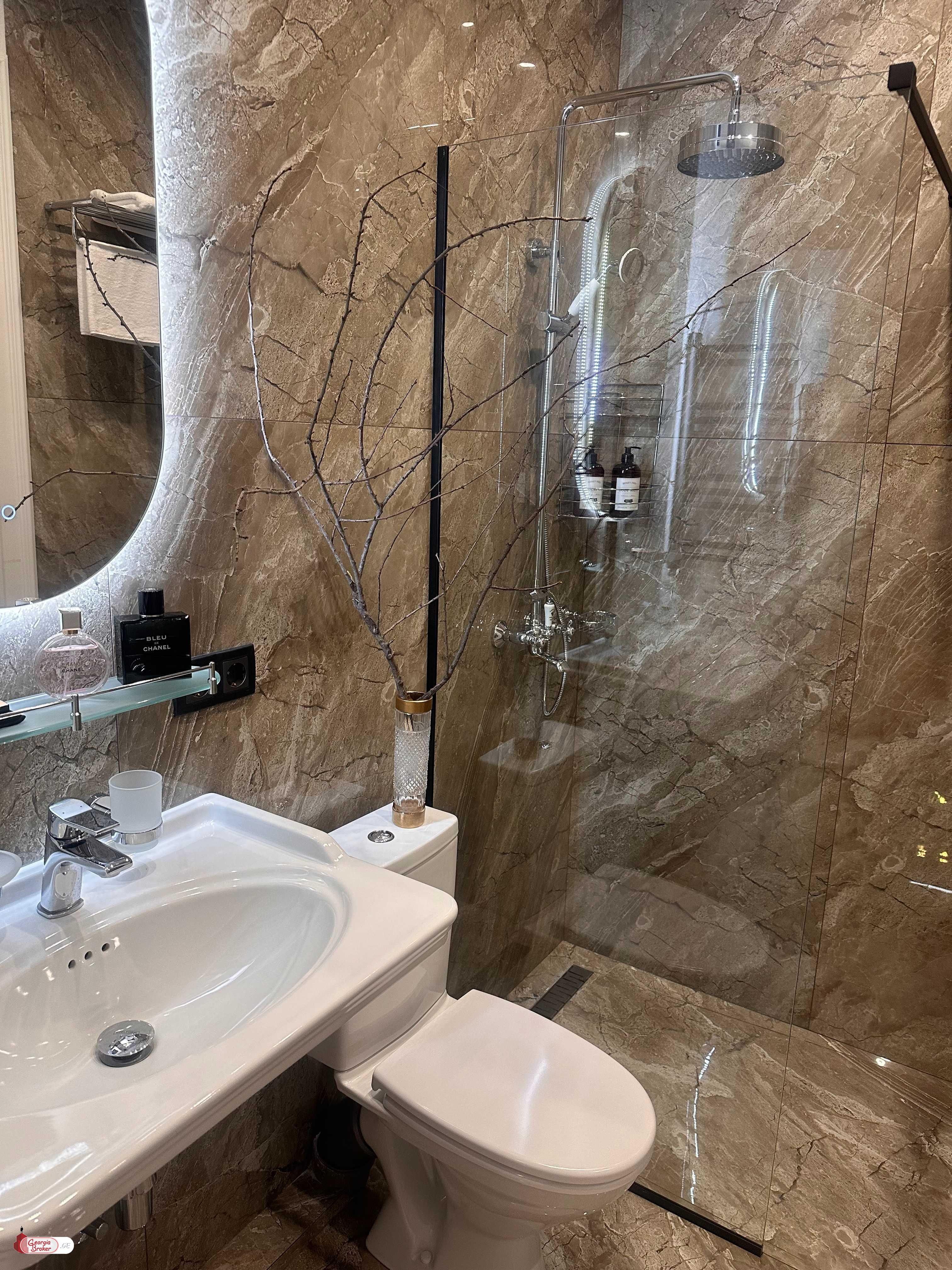 იყიდება ახალი გარემონტებული 2 ოთახიანი ბინა