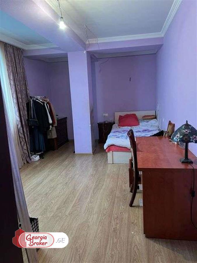 продается квартира с новым ремонтом 6-комнат