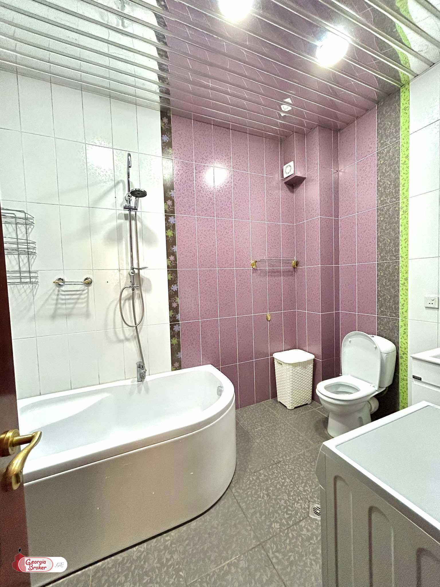 იყიდება ახალი გარემონტებული 4 ოთახიანი ბინა