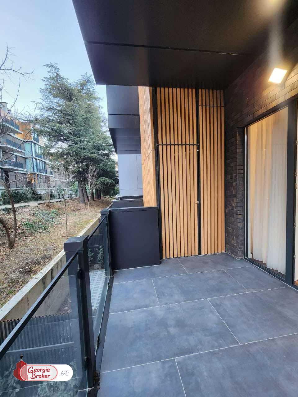 იყიდება ახალი გარემონტებული 2 ოთახიანი ბინა