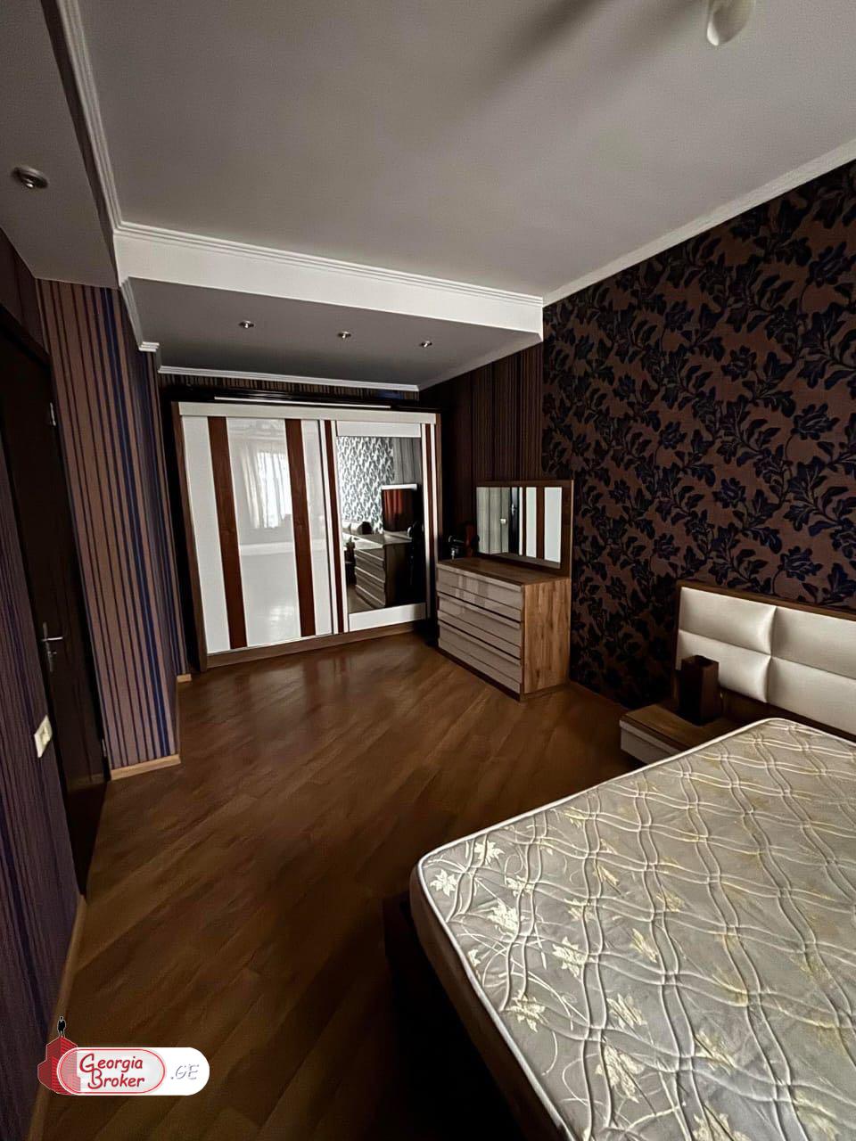 nearly repaired 3-room apartment for sale