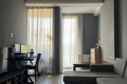 продается квартира с новым ремонтом 4-комнаты