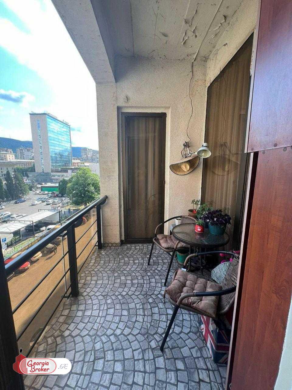 nearly repaired 4-room apartment for sale