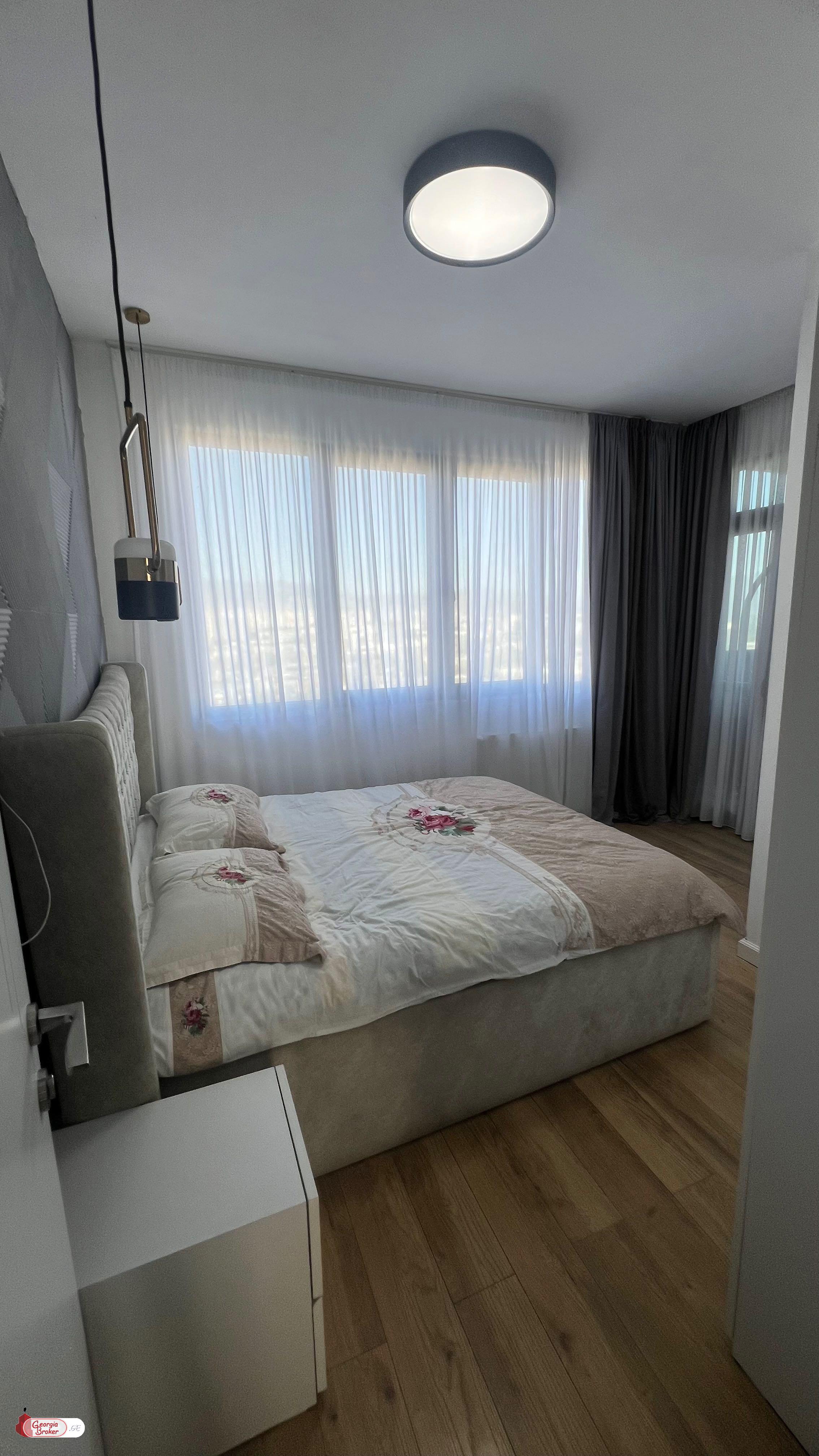 nearly repaired 5-room apartment for sale