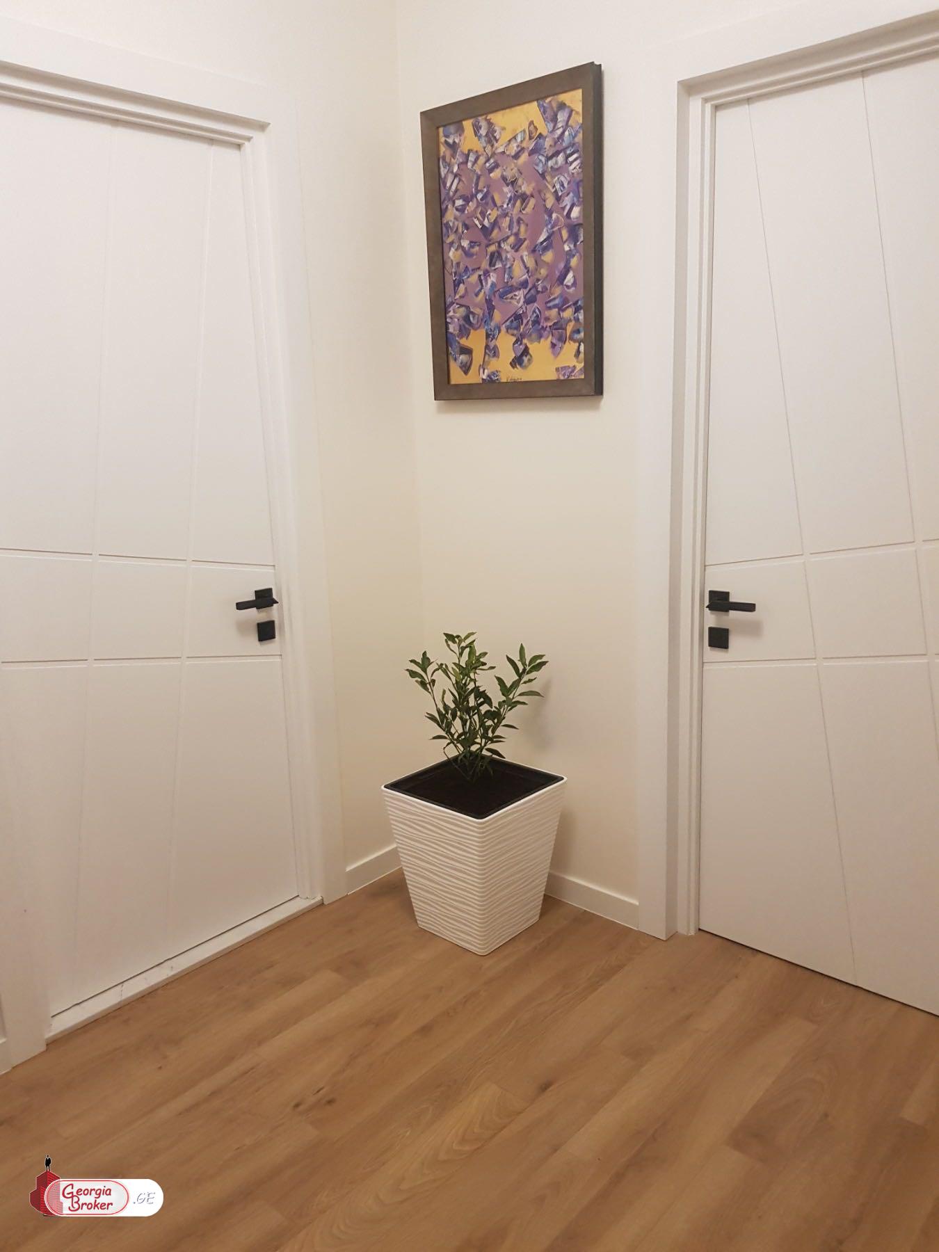 nearly repaired 8-room house for sale