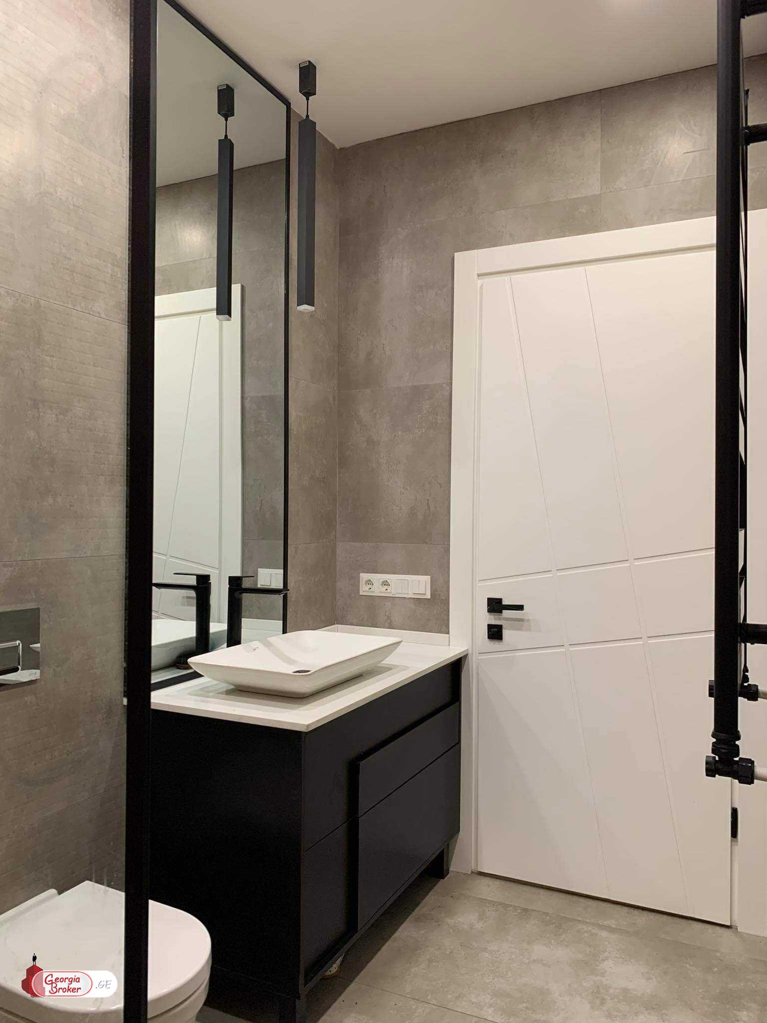 nearly repaired 8-room house for sale