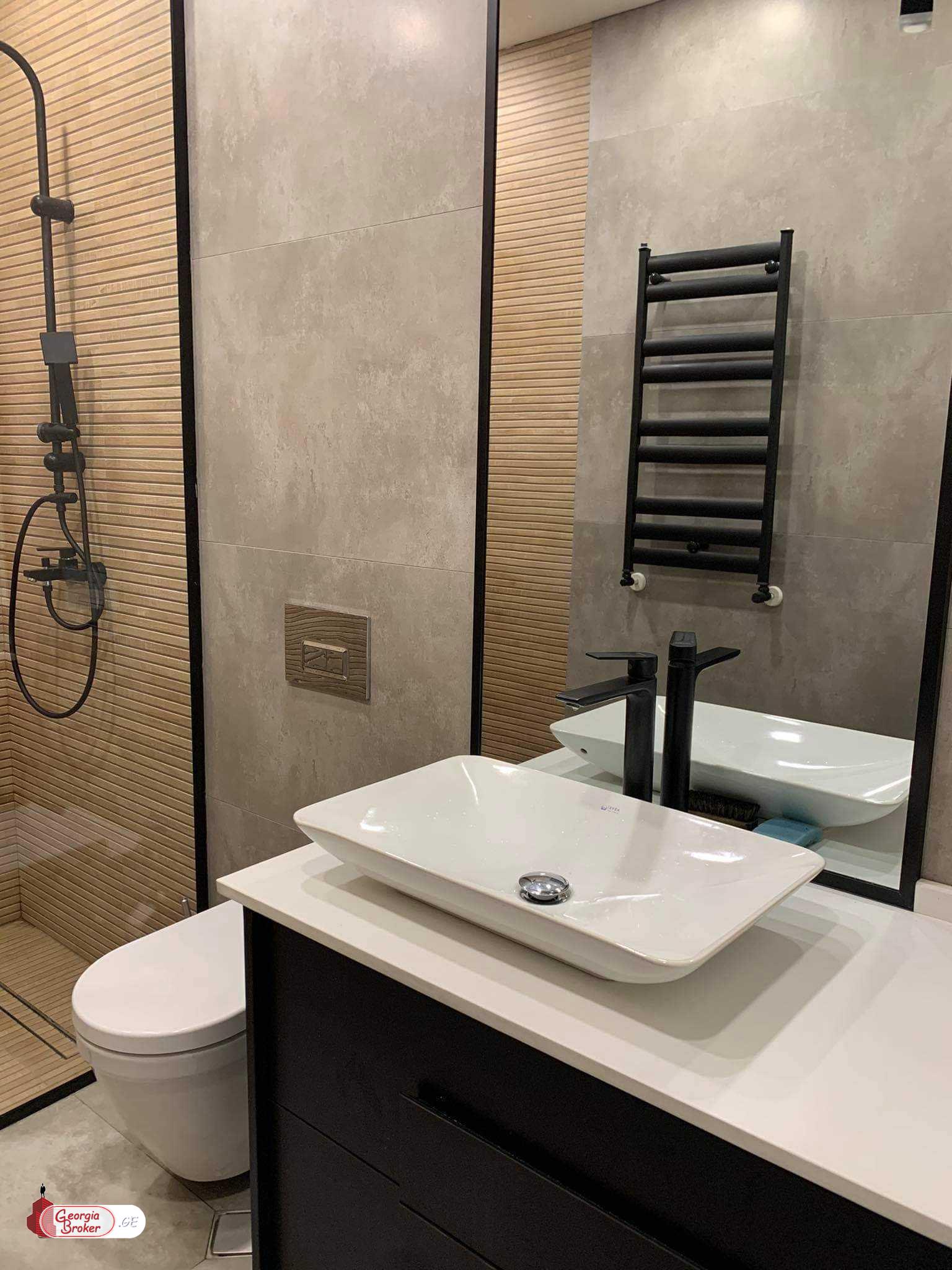 nearly repaired 8-room house for sale