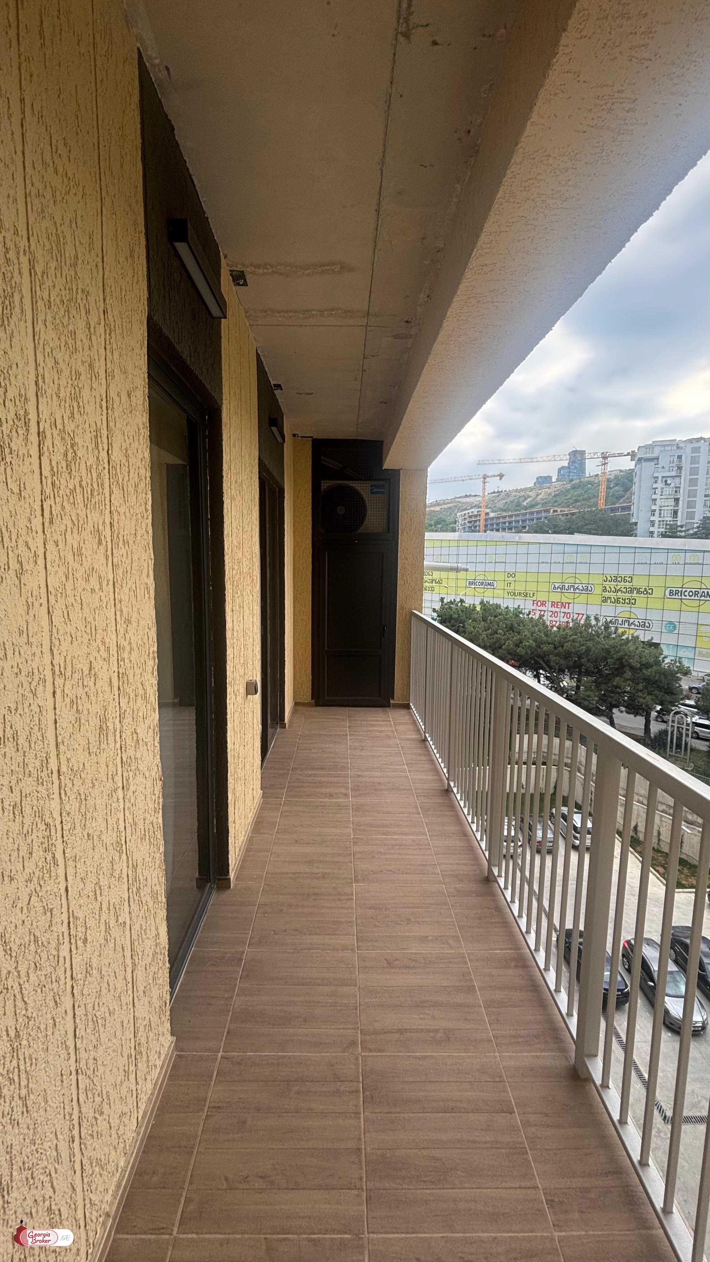 nearly repaired 3-room apartment for sale