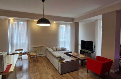 продается квартира с новым ремонтом 3-комнаты