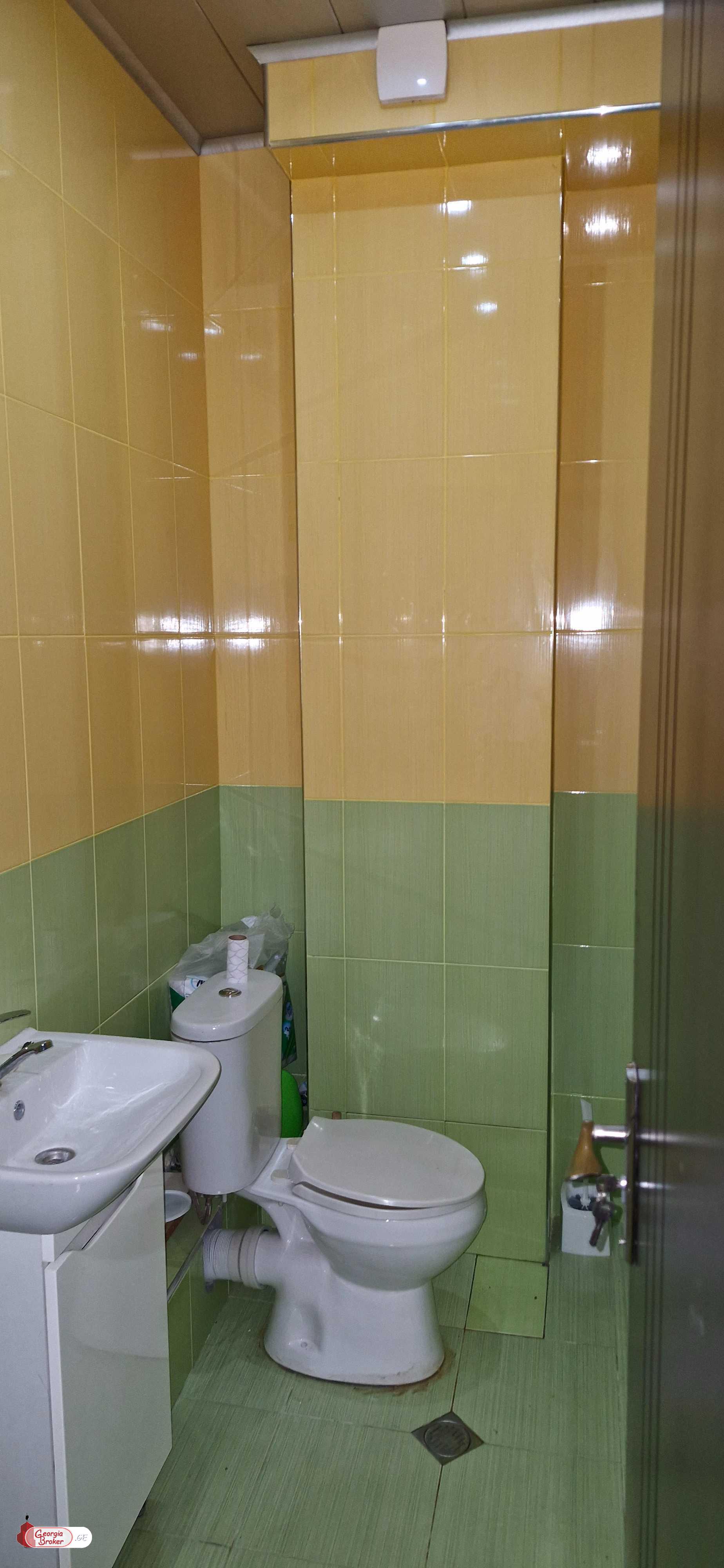 nearly repaired 3-room apartment for sale