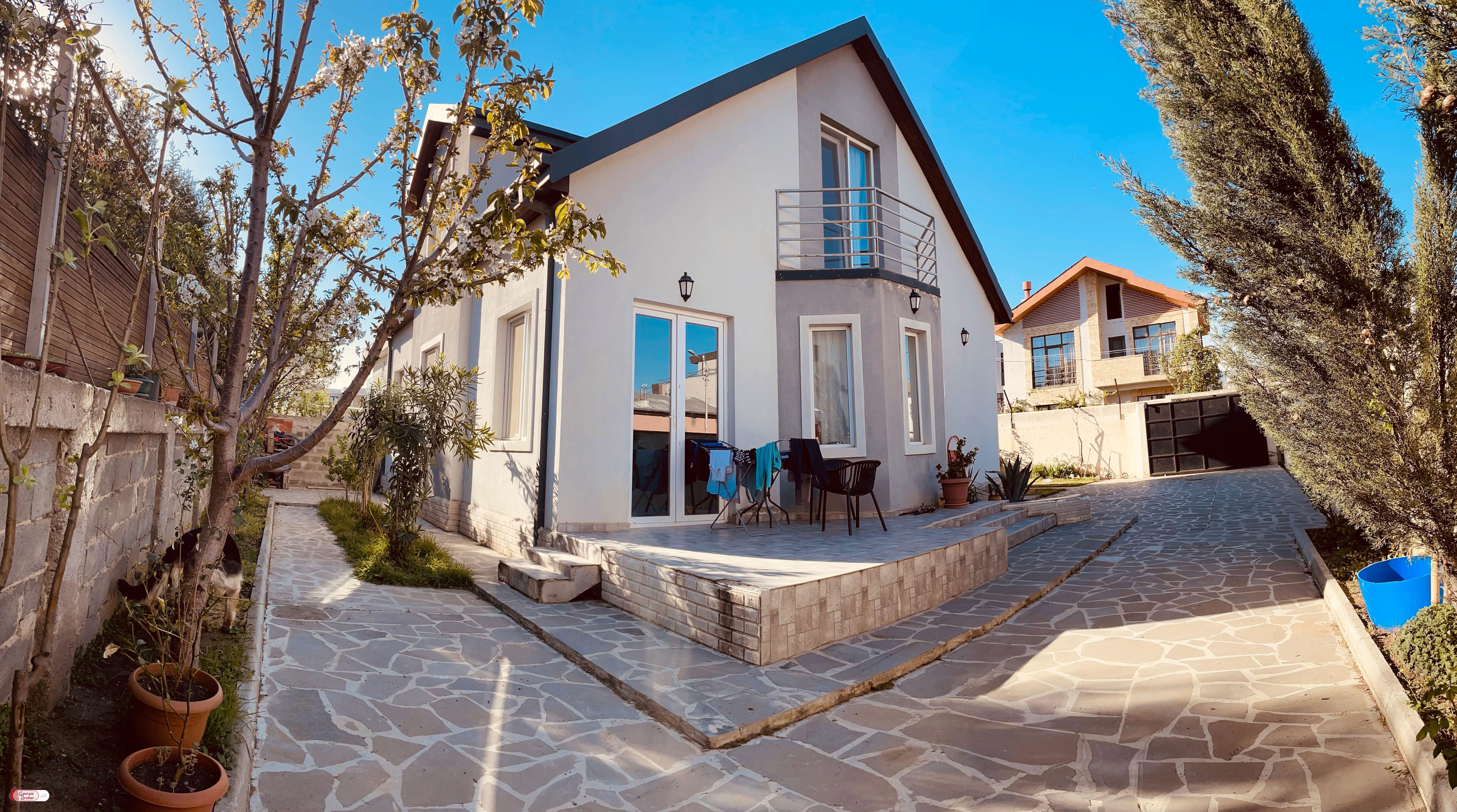 იყიდება ახალი გარემონტებული 6 ოთახიანი სახლი