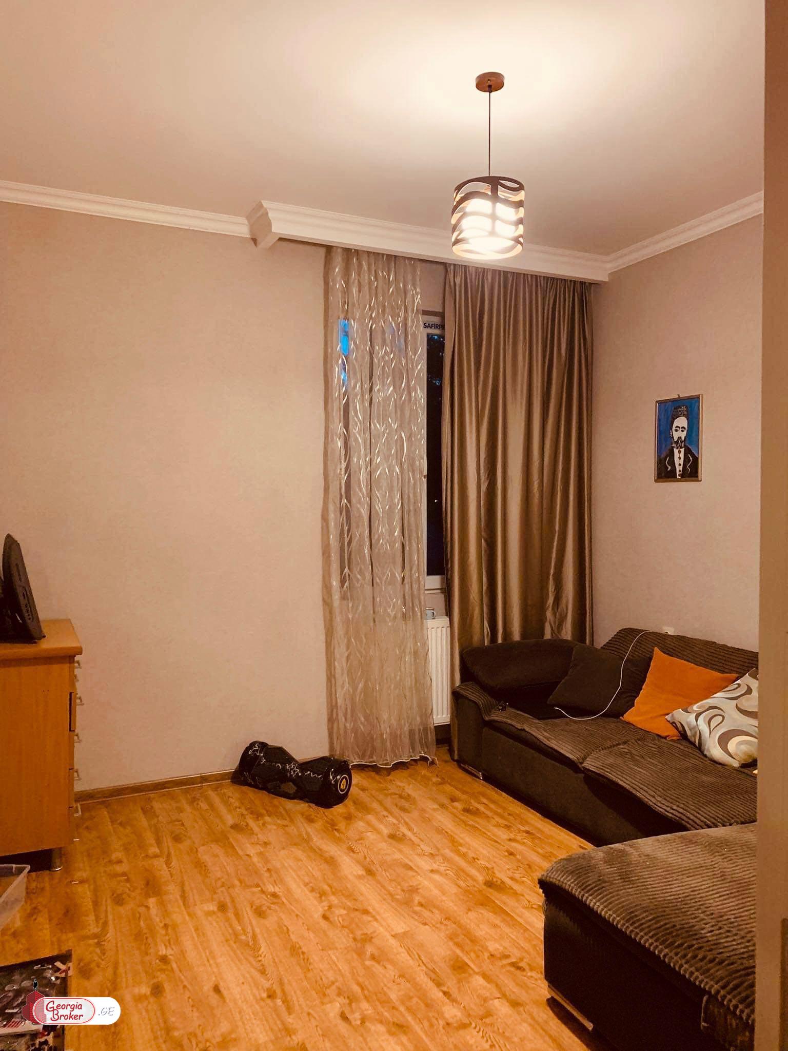 იყიდება ახალი გარემონტებული 6 ოთახიანი სახლი