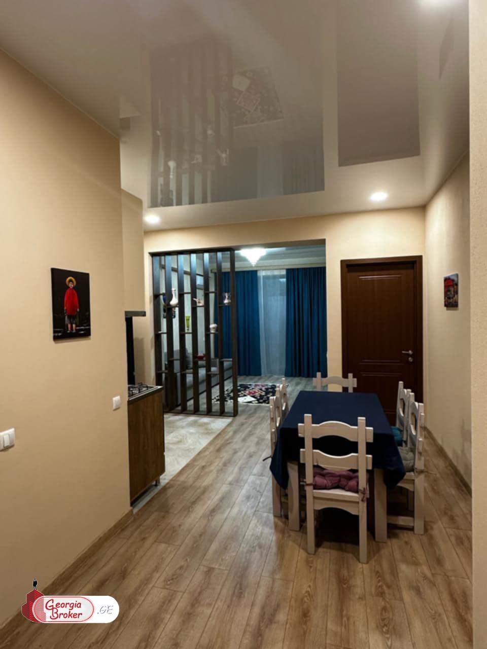 იყიდება ახალი გარემონტებული 3 ოთახიანი ბინა