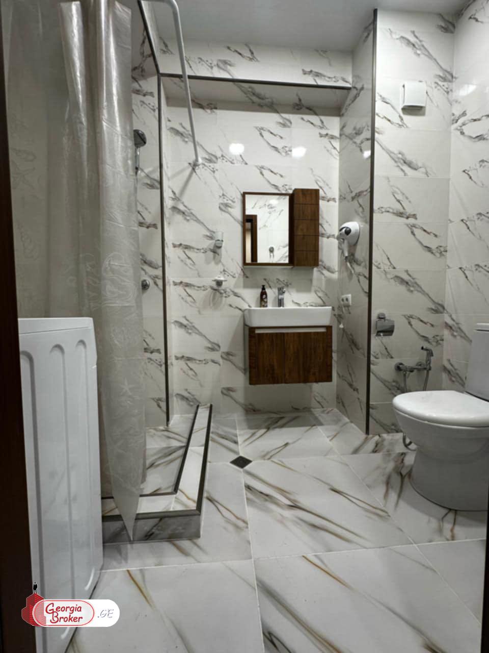 იყიდება ახალი გარემონტებული 3 ოთახიანი ბინა