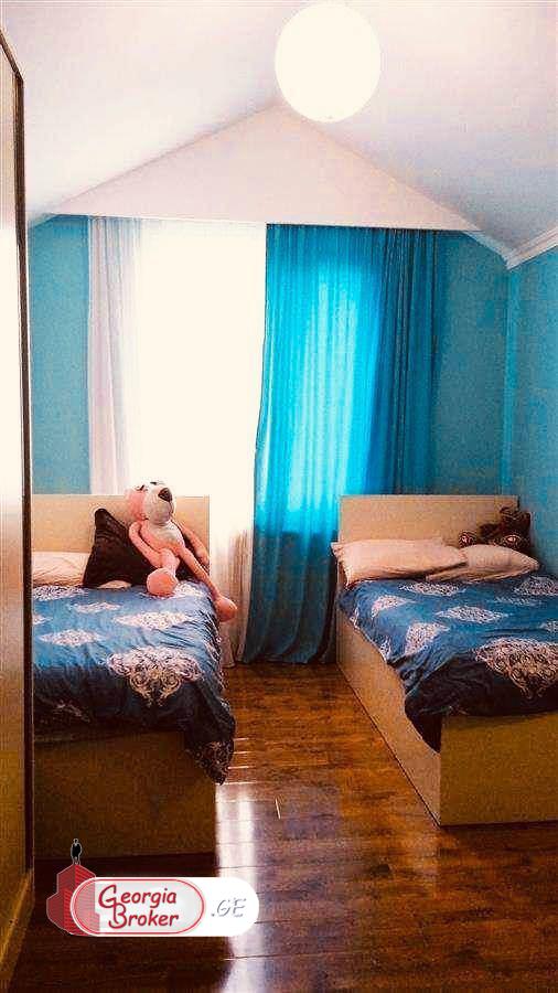 იყიდება ახალი გარემონტებული 6 ოთახიანი სახლი