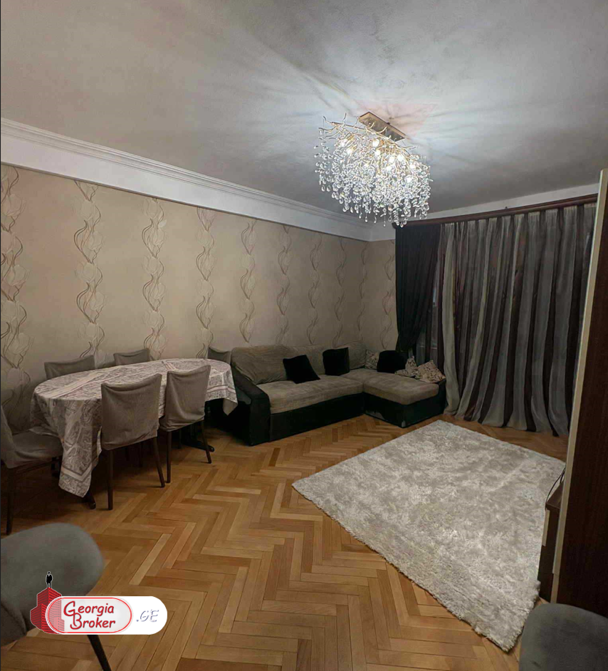 old repaired 4-room apartment for sale