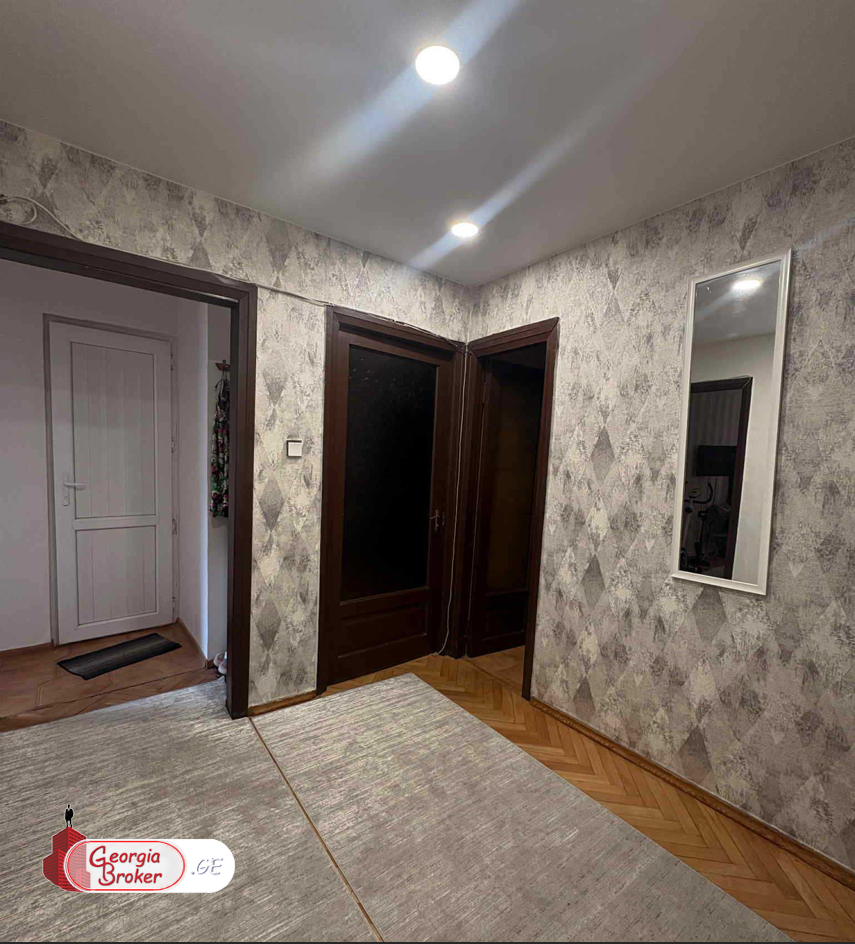 old repaired 4-room apartment for sale